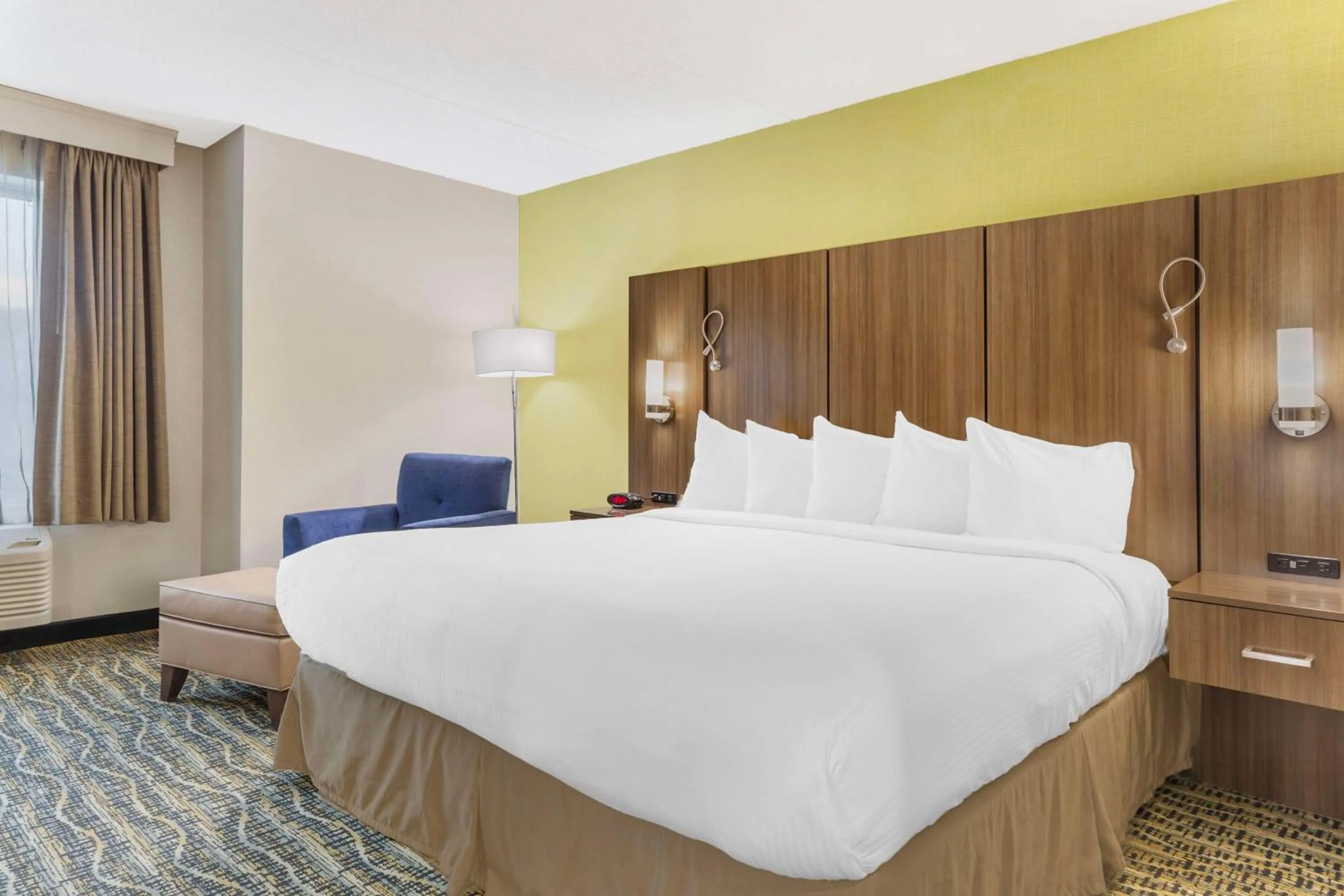 King Room - Non-Smoking in Best Western Plus New Englander