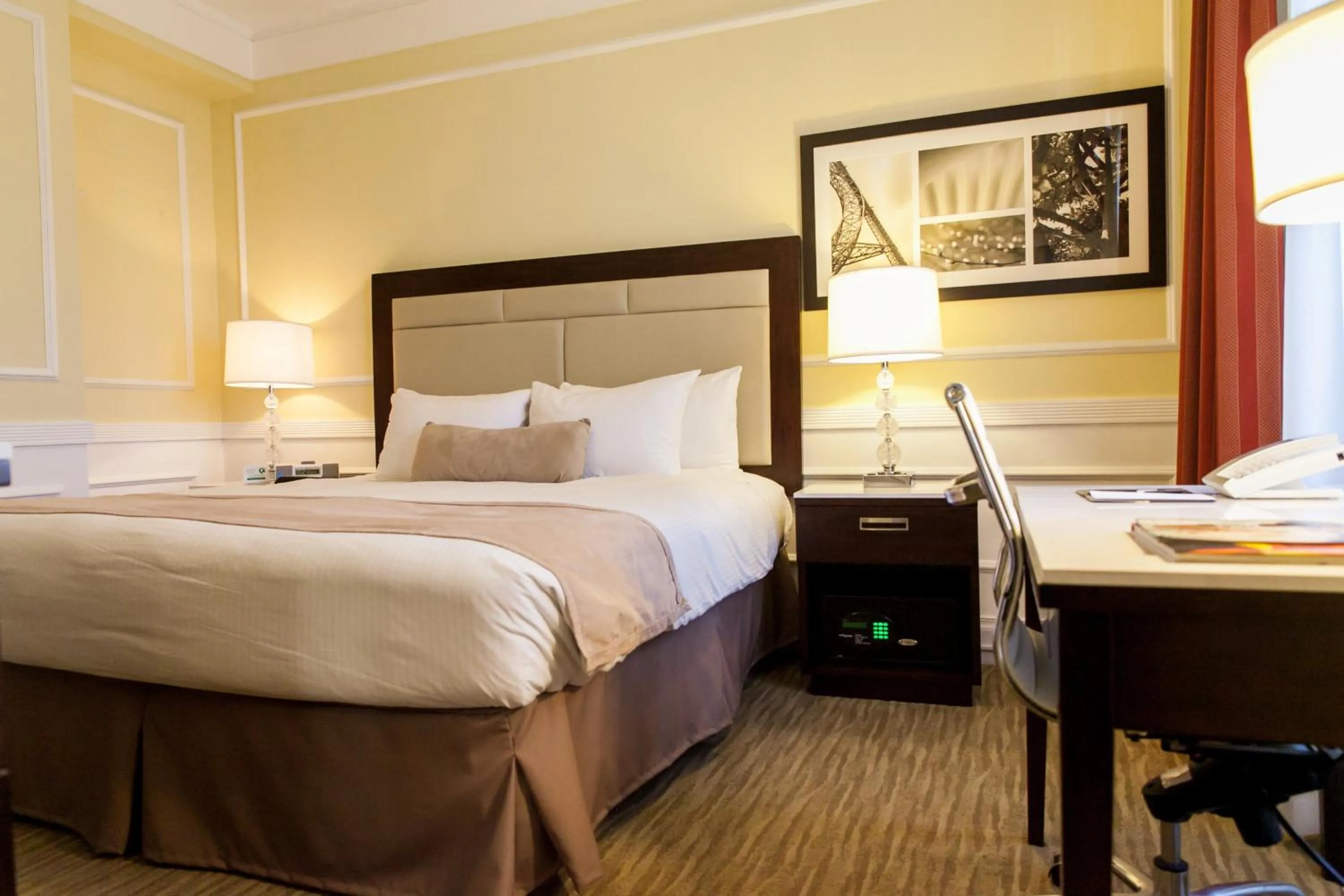 Superior King Room in The Pickwick Hotel San Francisco