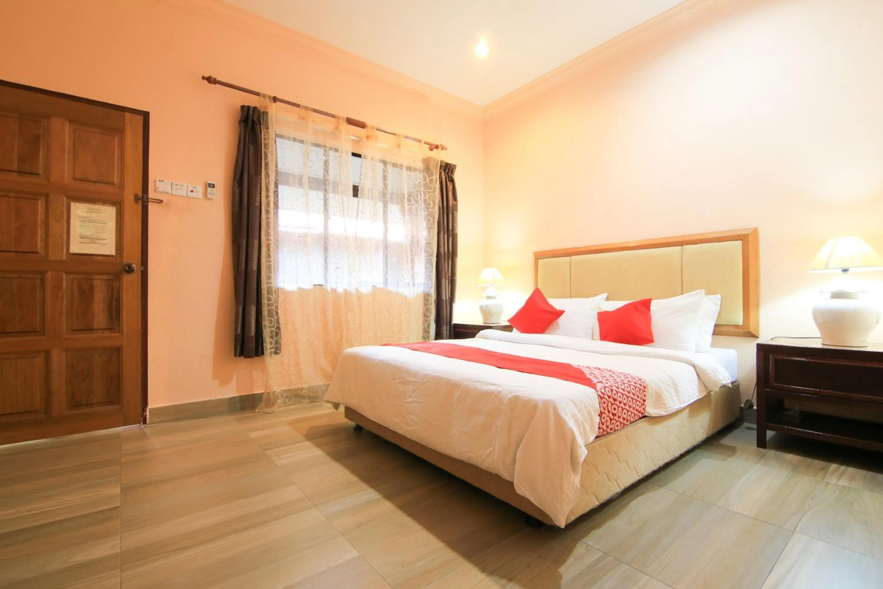 Deluxe Queen Room in Hotel O Ombak Inn Chalet