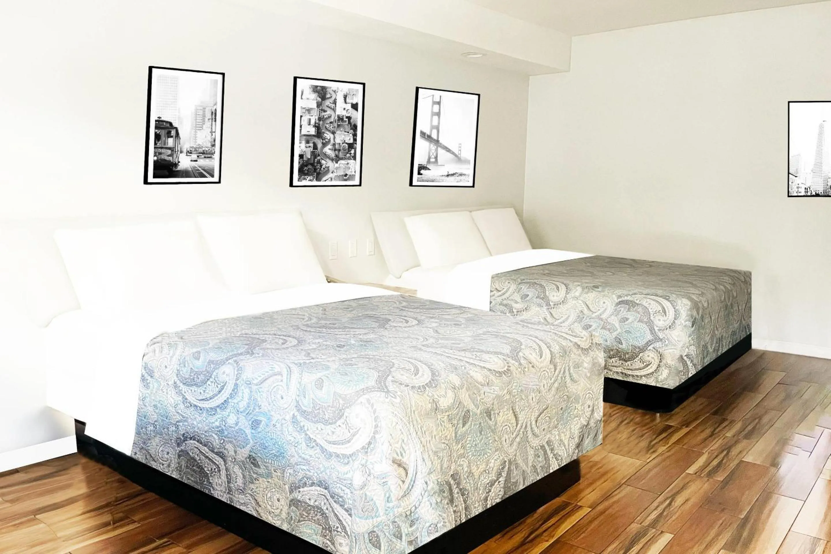 Queen Room with Two Queen Beds - Non-Smoking in Rodeway Inn San Francisco City Center