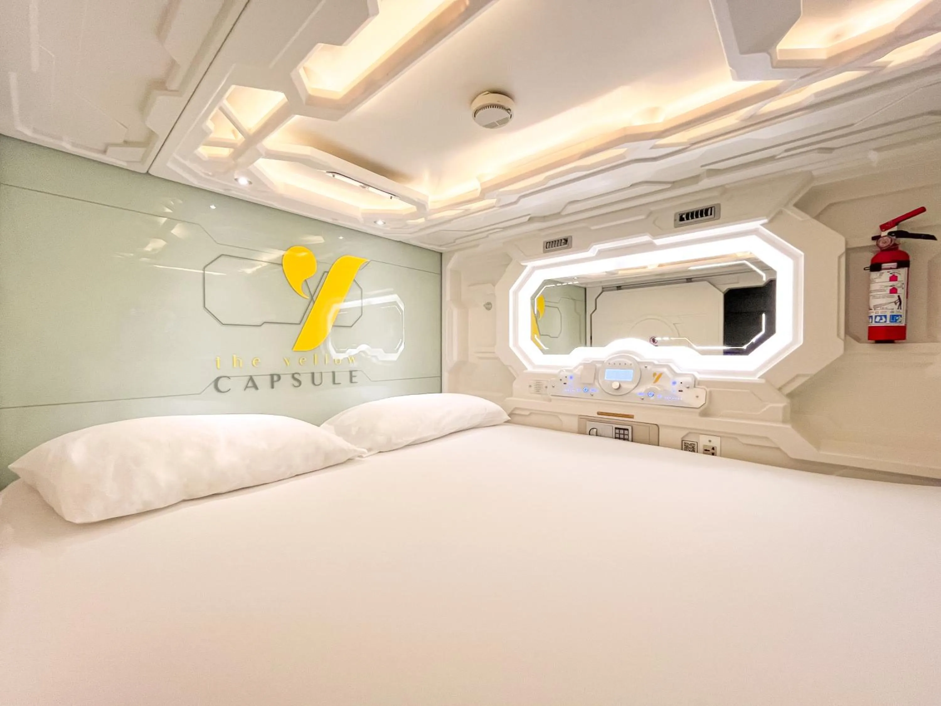 Capsule Double standard in The Yellow Capsule Cancun Close to Airport