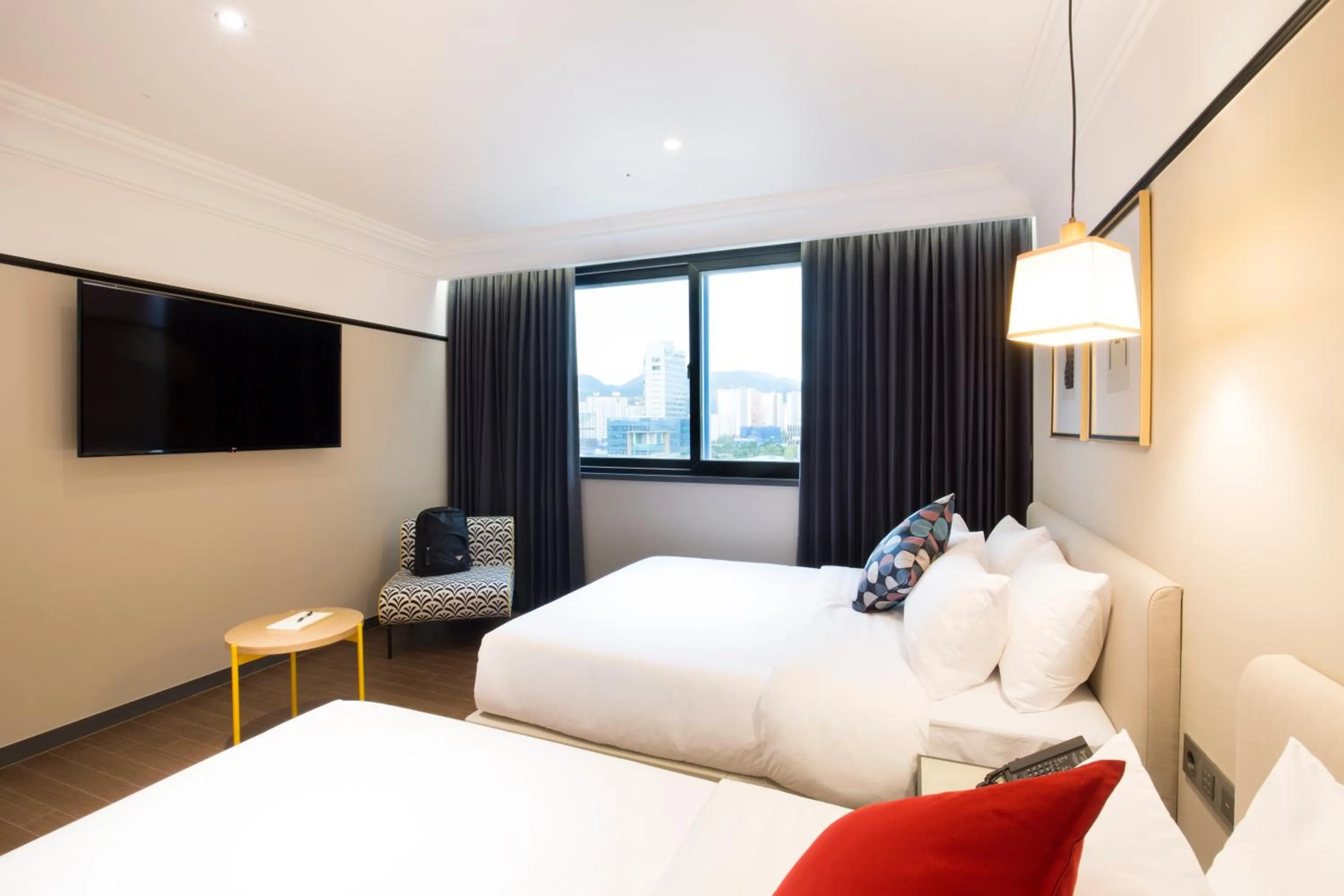 Standard Twin Room in Brown Dot Hotel Jinju