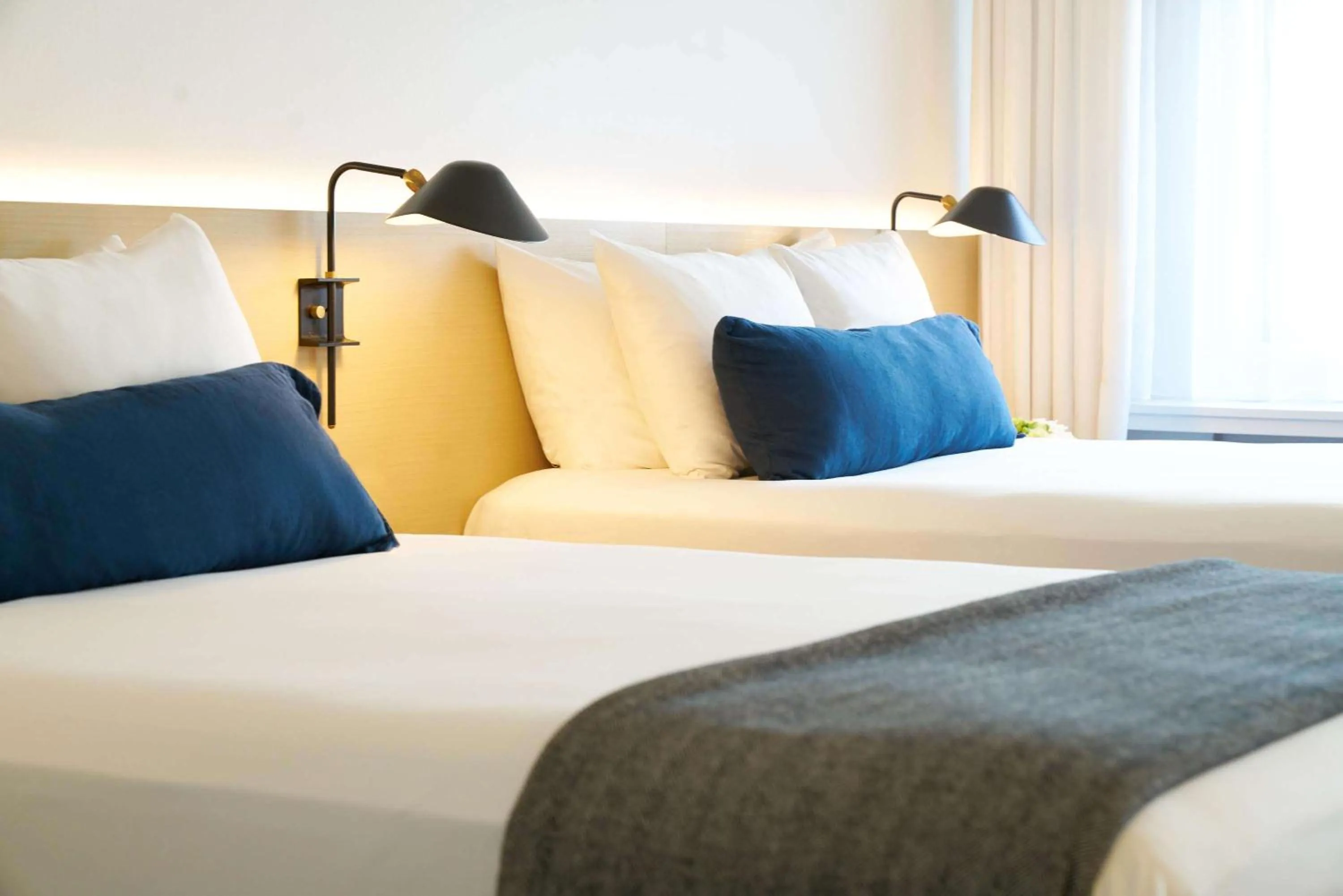 Standard Double Room with Two Double Beds in Ambassador Chicago, part of JdV by Hyatt