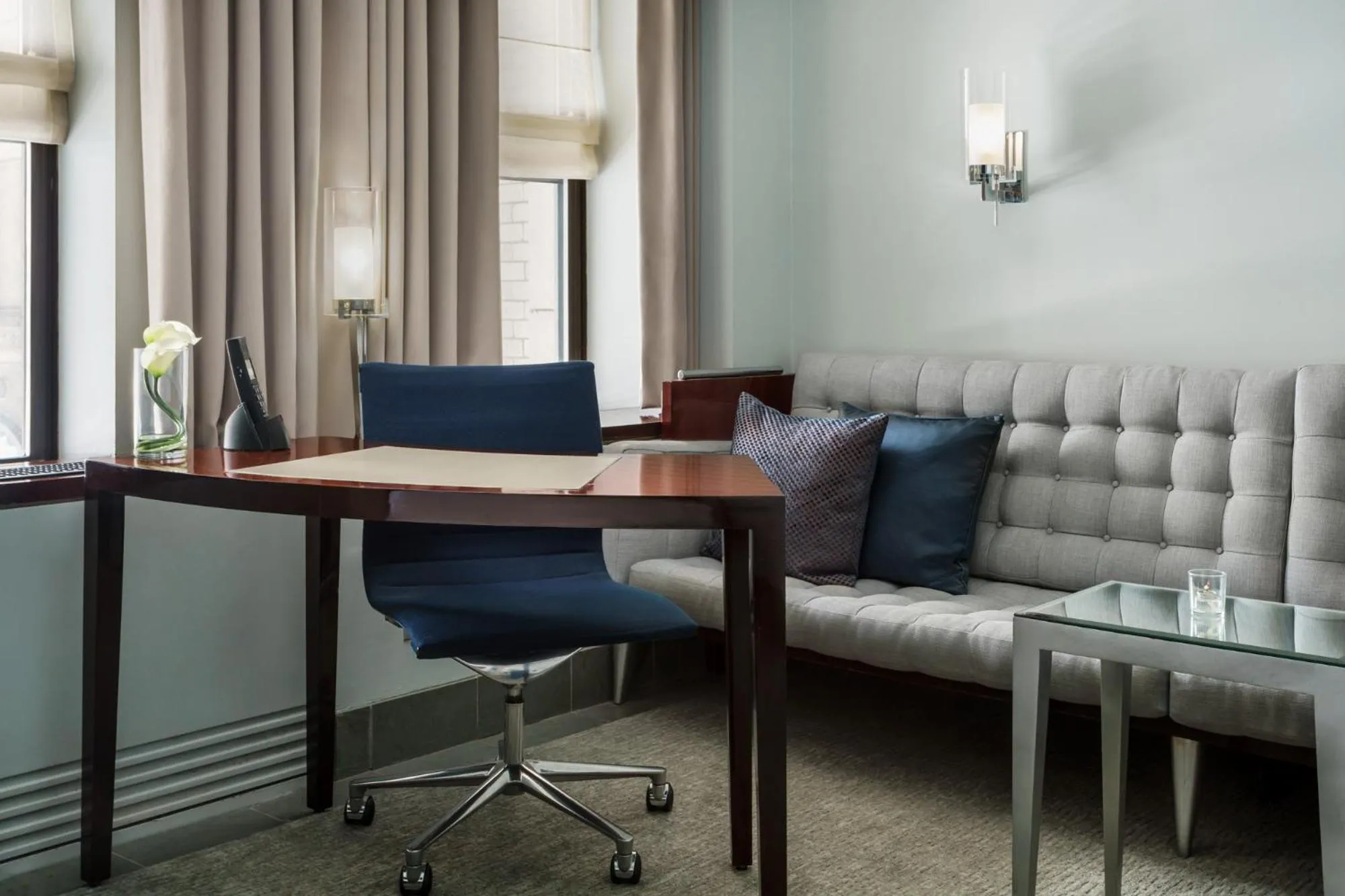 Deluxe King Room in Royalton New York