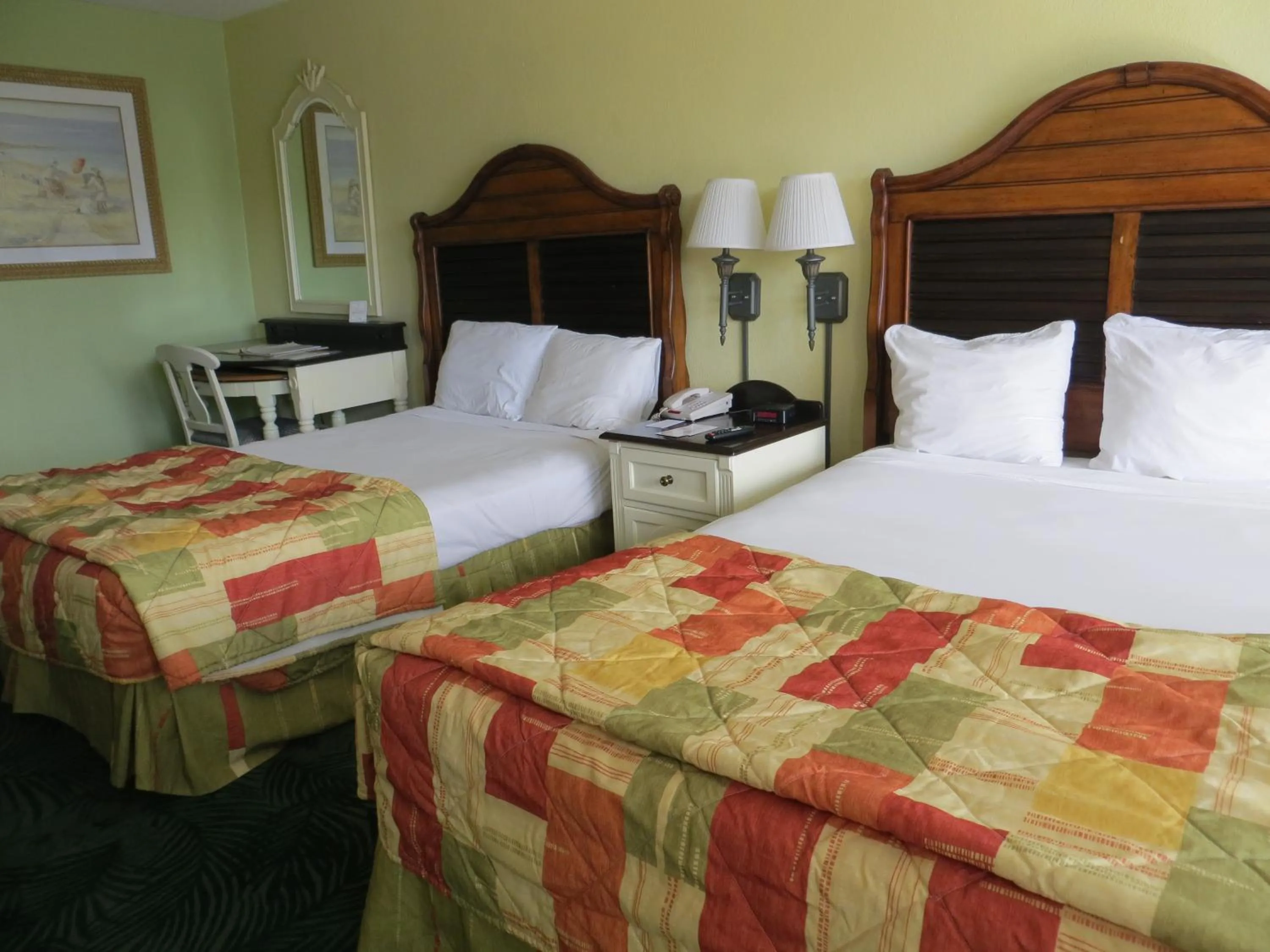 Double Room with Two Double Beds - Parking Lot View in Seralago Hotel & Suites Main Gate East
