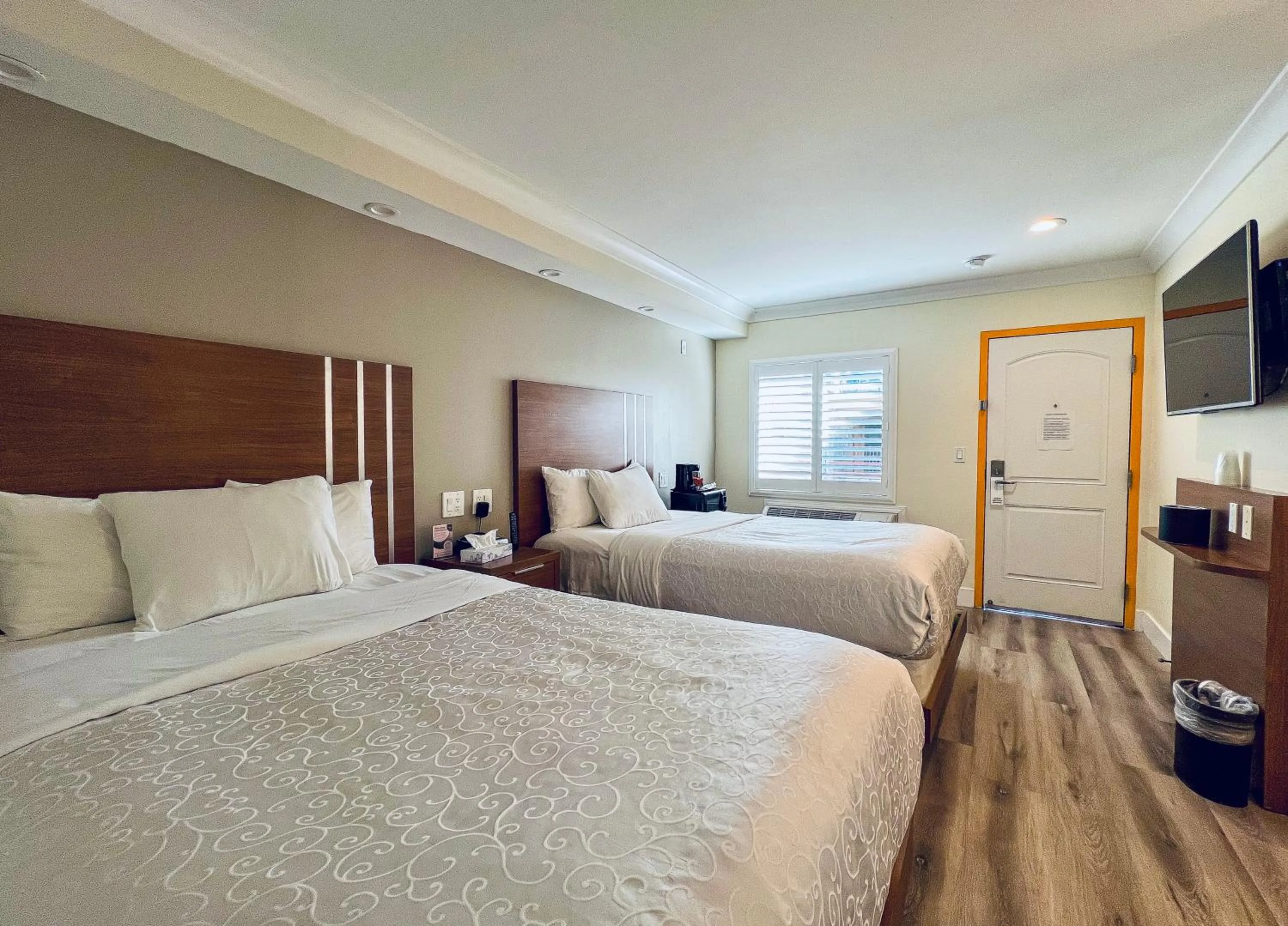 Standard Double Room in Greenwich Inn