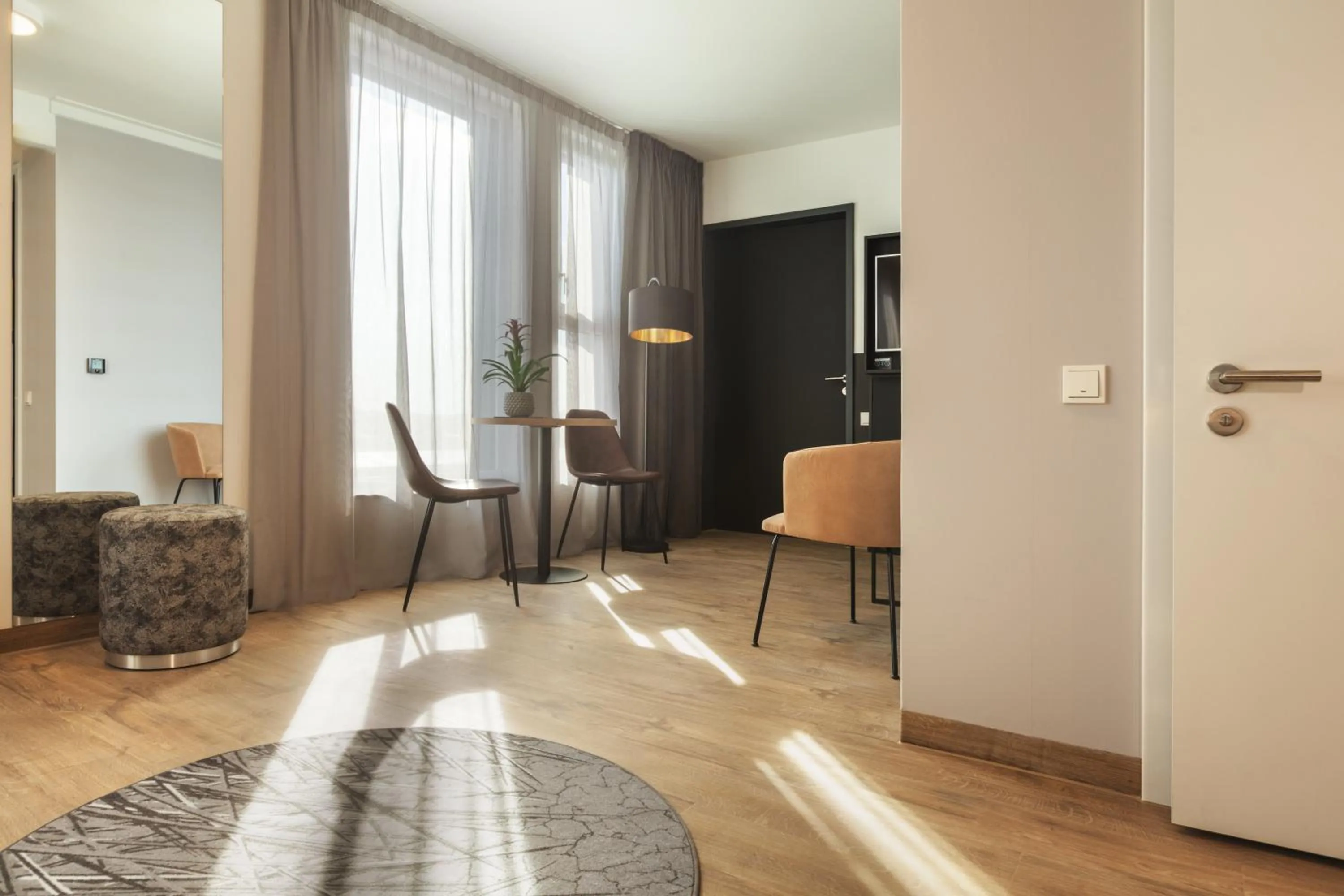Standard Queen Room - Disability Access in Holiday Inn - the niu, Leo Nuremberg by IHG