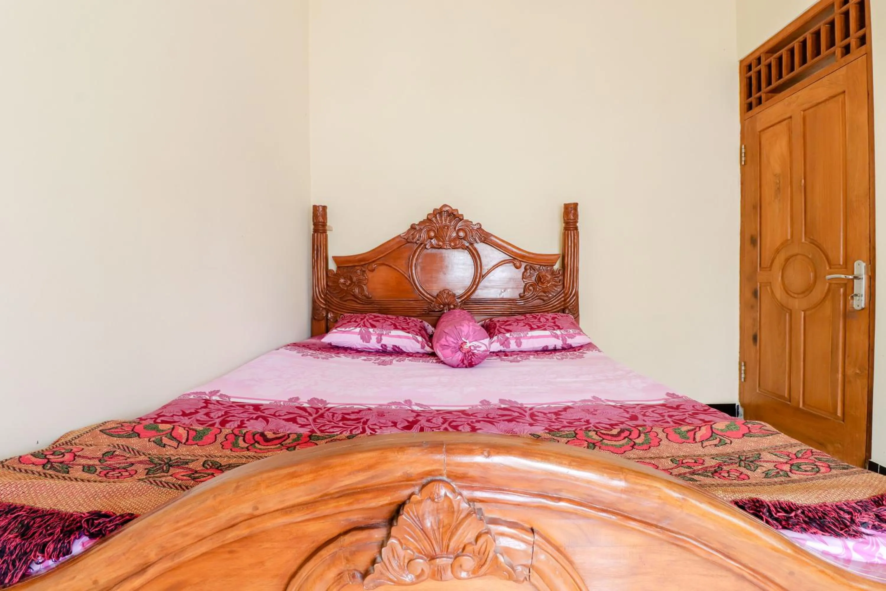 Standard Double Room in Dewisri Homestay