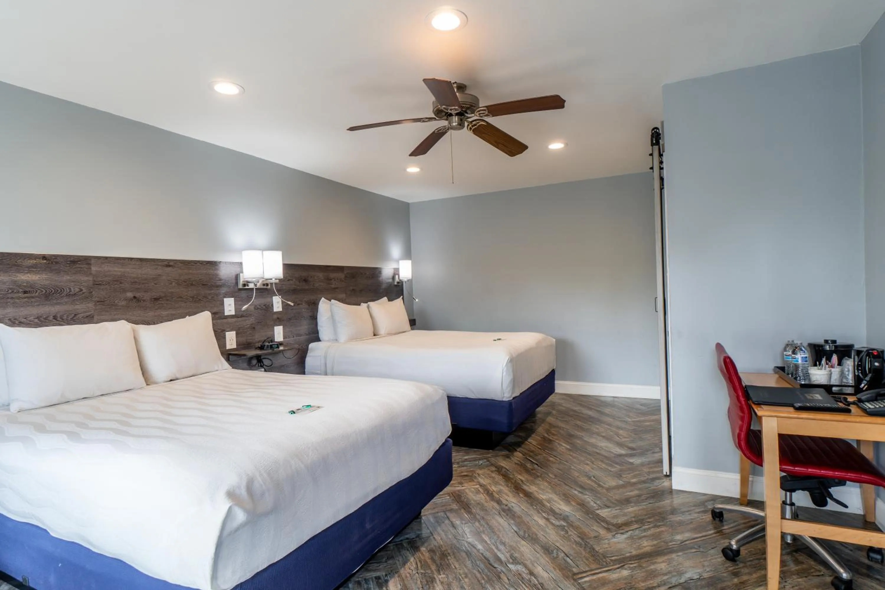 Classic Room, 2 Queen Beds in The Wharf Inn