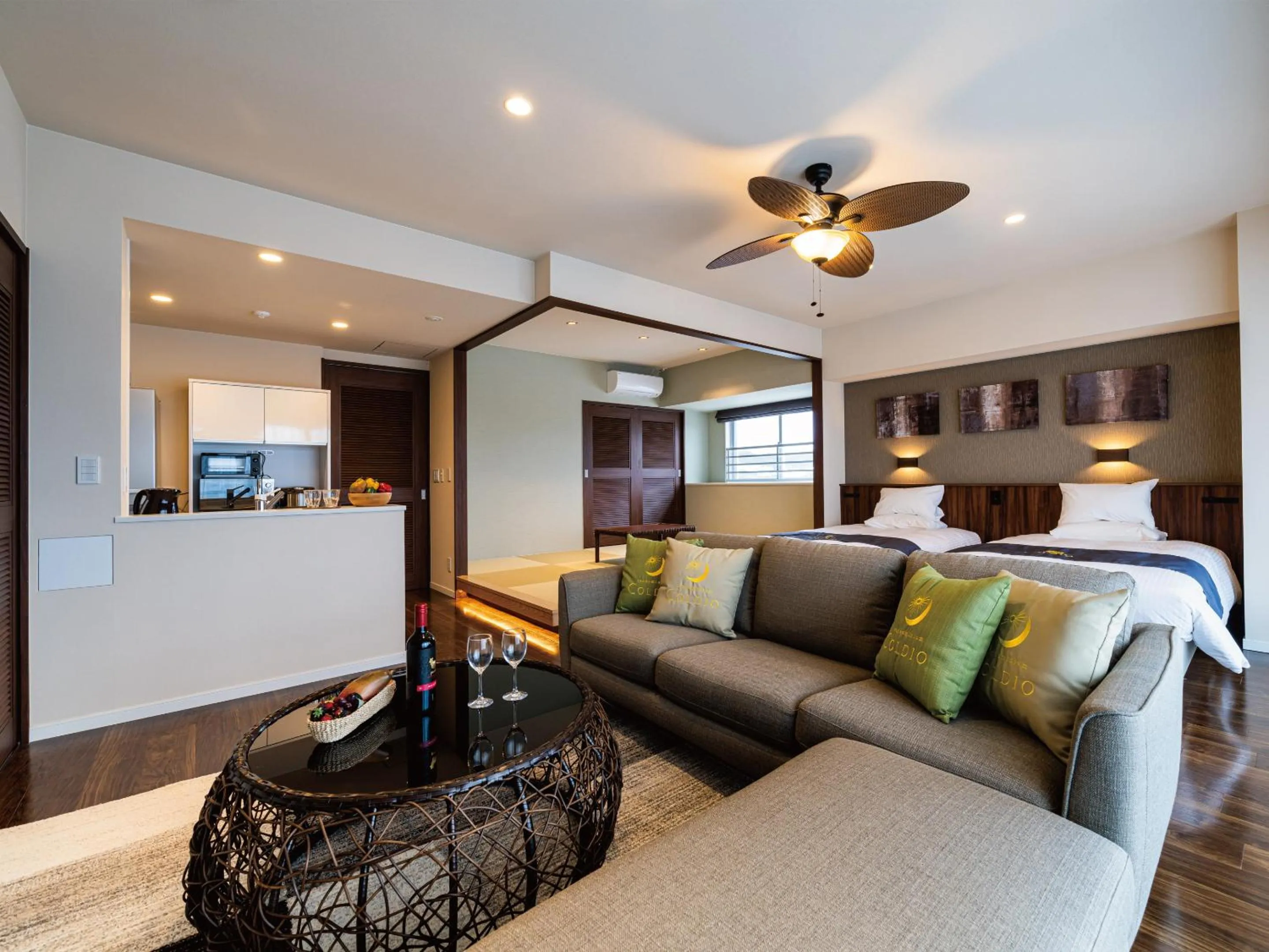 Premium Suite Condo - single occupancy in Aqua Palace Chatan by Coldio Premium