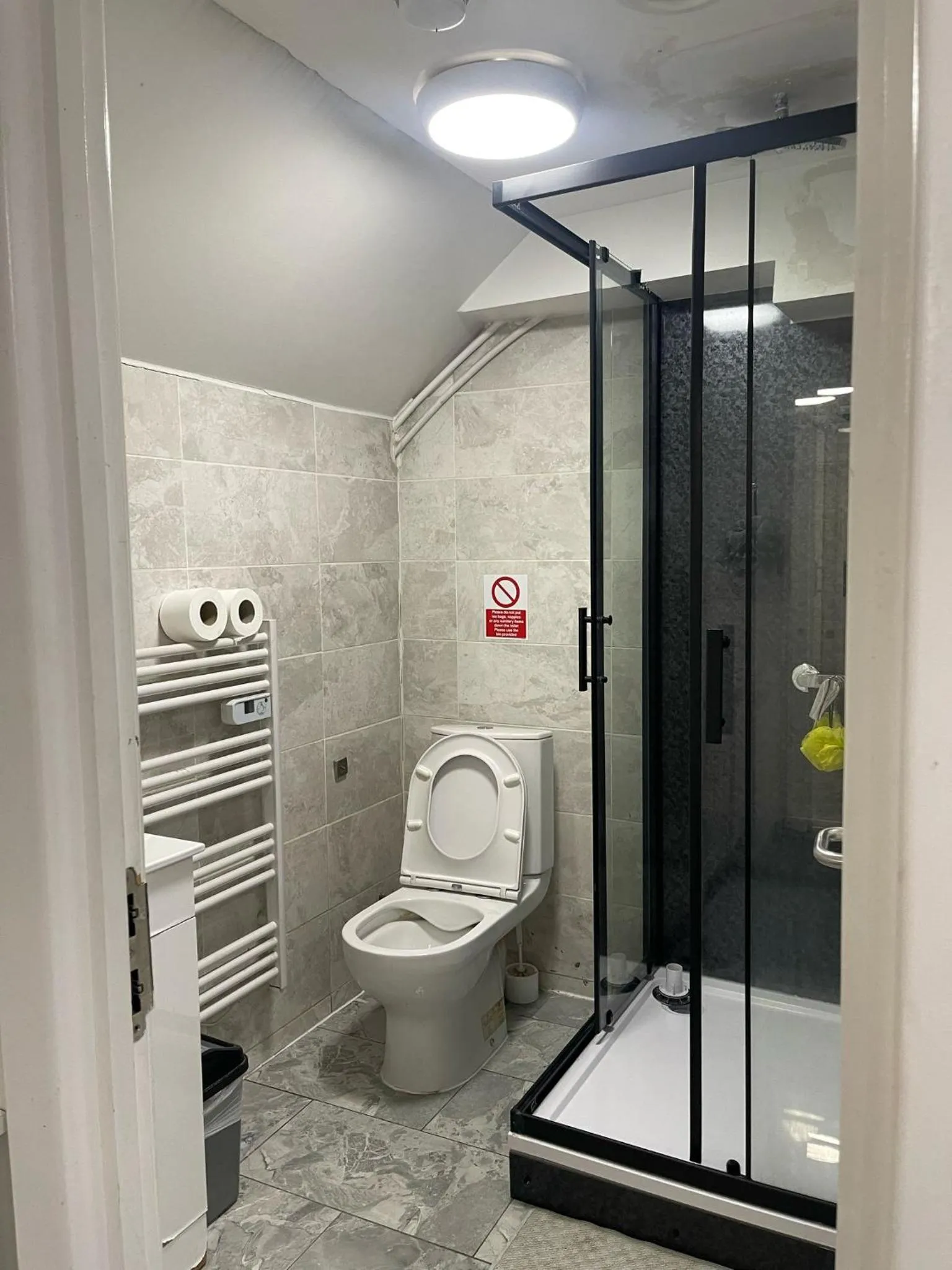 Bed in 14-bed Male Dormitory Room in Rahman Hostel