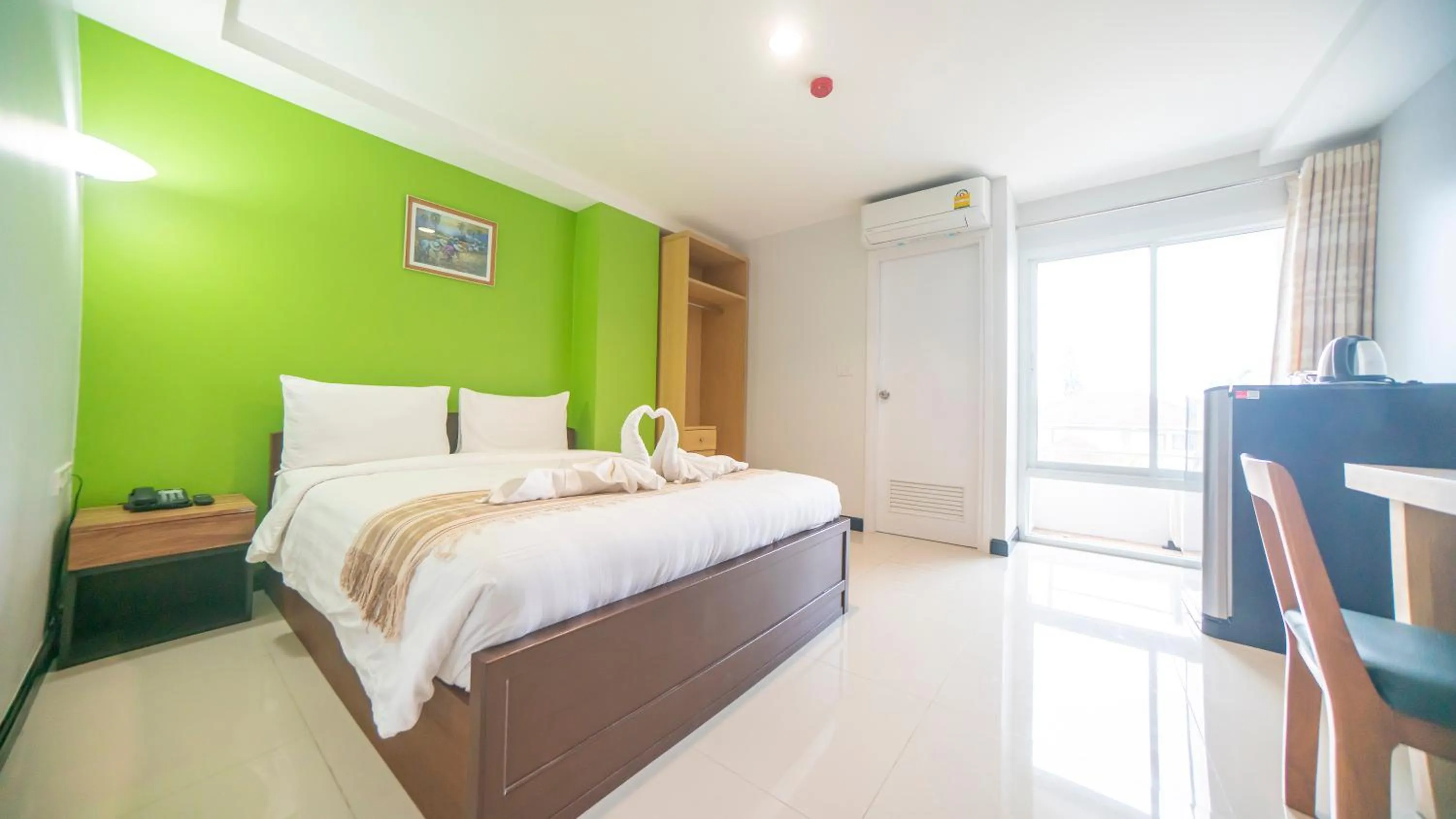 Standard Queen Room in The Willing Hotel and Residence