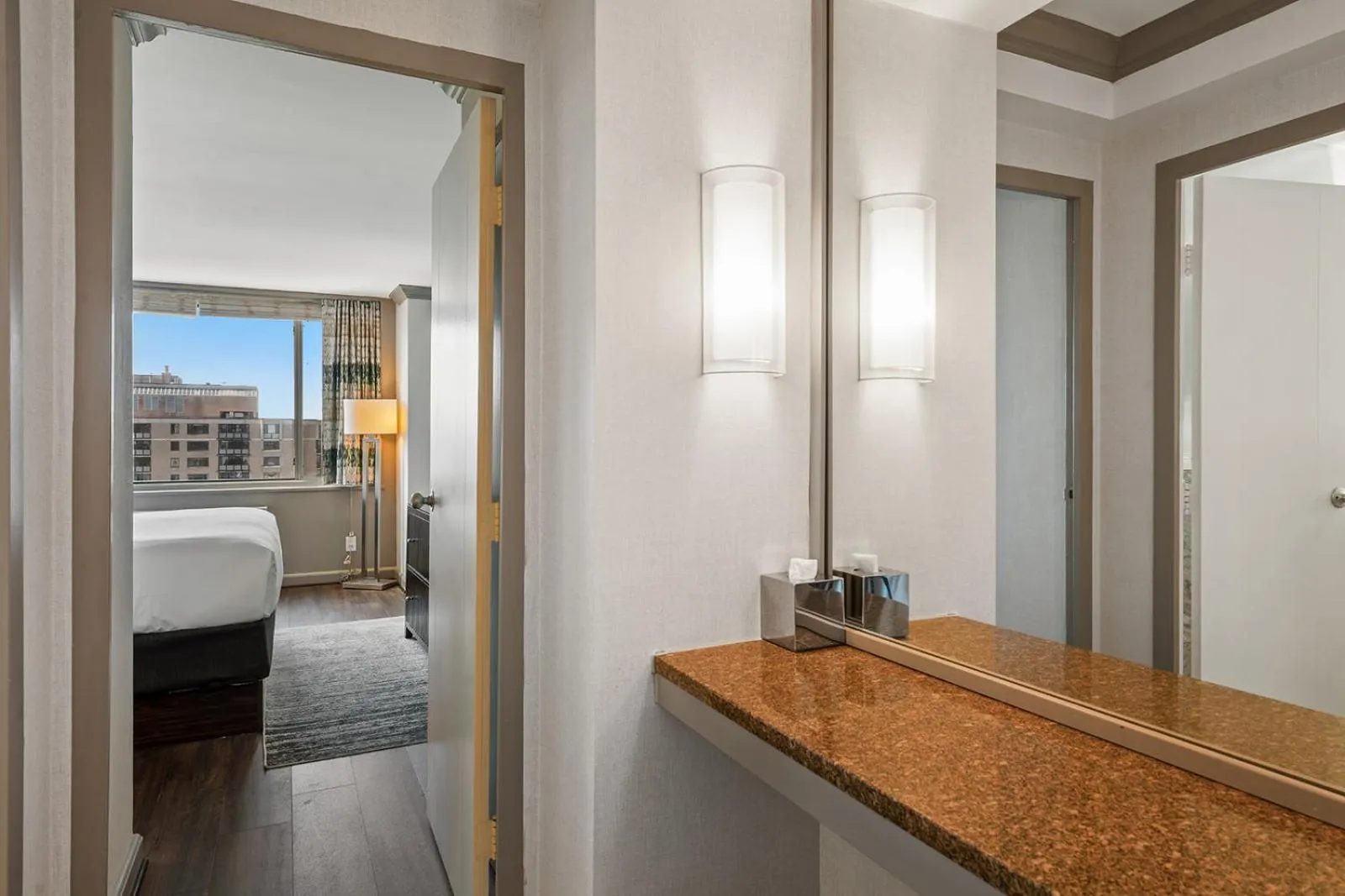 King Suite with Sofa Bed in The River Inn