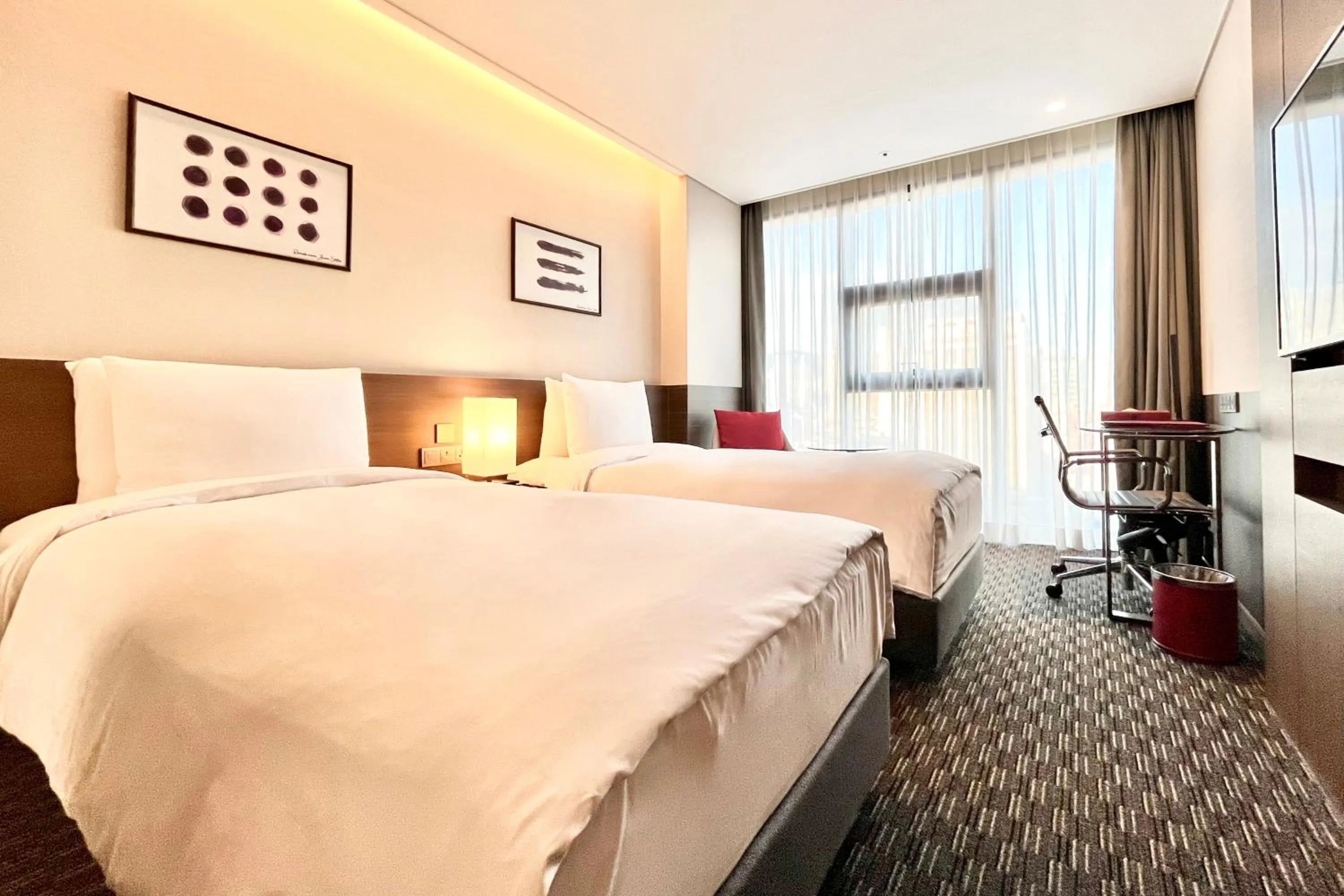 Premier Twin Room in Ramada Encore by Wyndham Busan Station