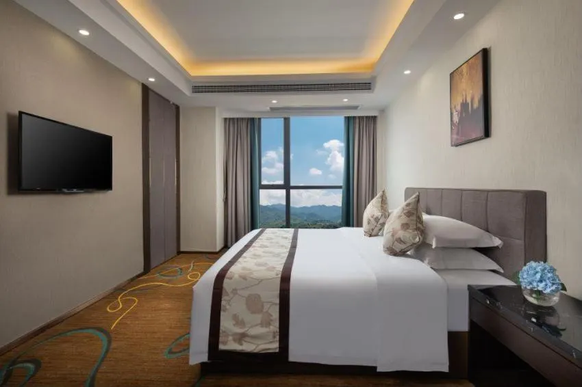 Executive King Suite - Smoking in Ramada by Wyndham Zhangjiajie