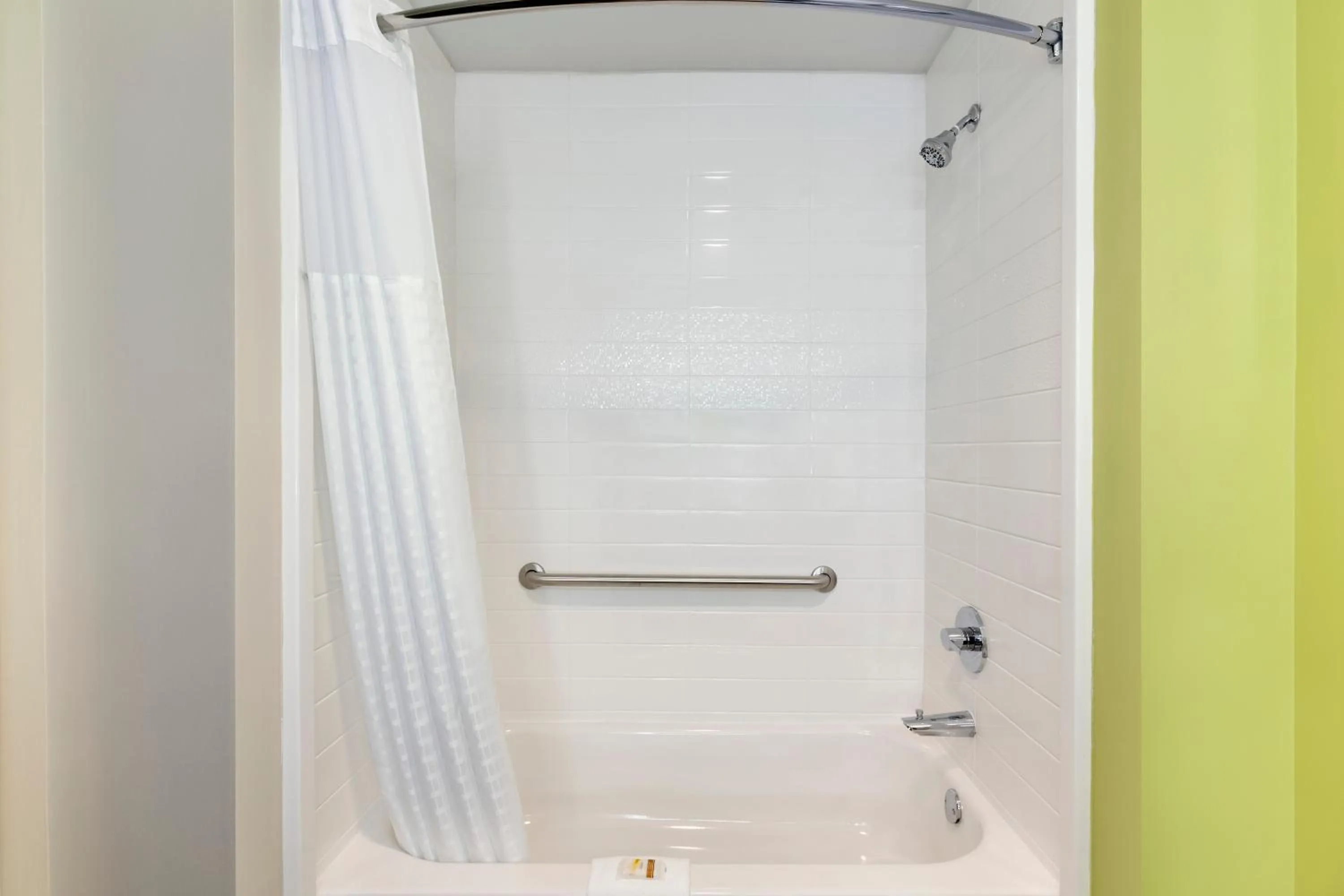 Business Queen Room with Two Queen Beds - Non-Smoking in La Quinta Inn & Suites by Wyndham Braselton