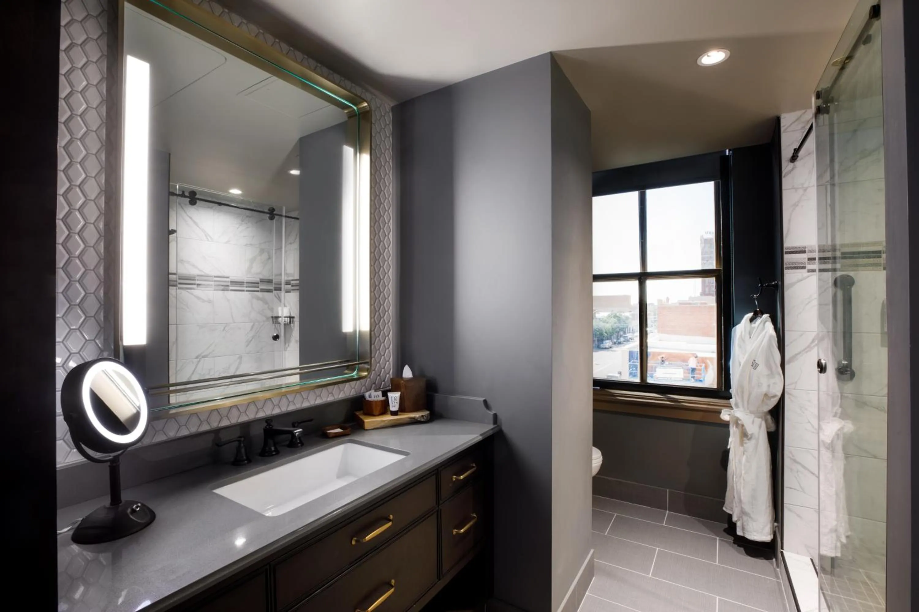 Corner King Room in The Barfield, Autograph Collection