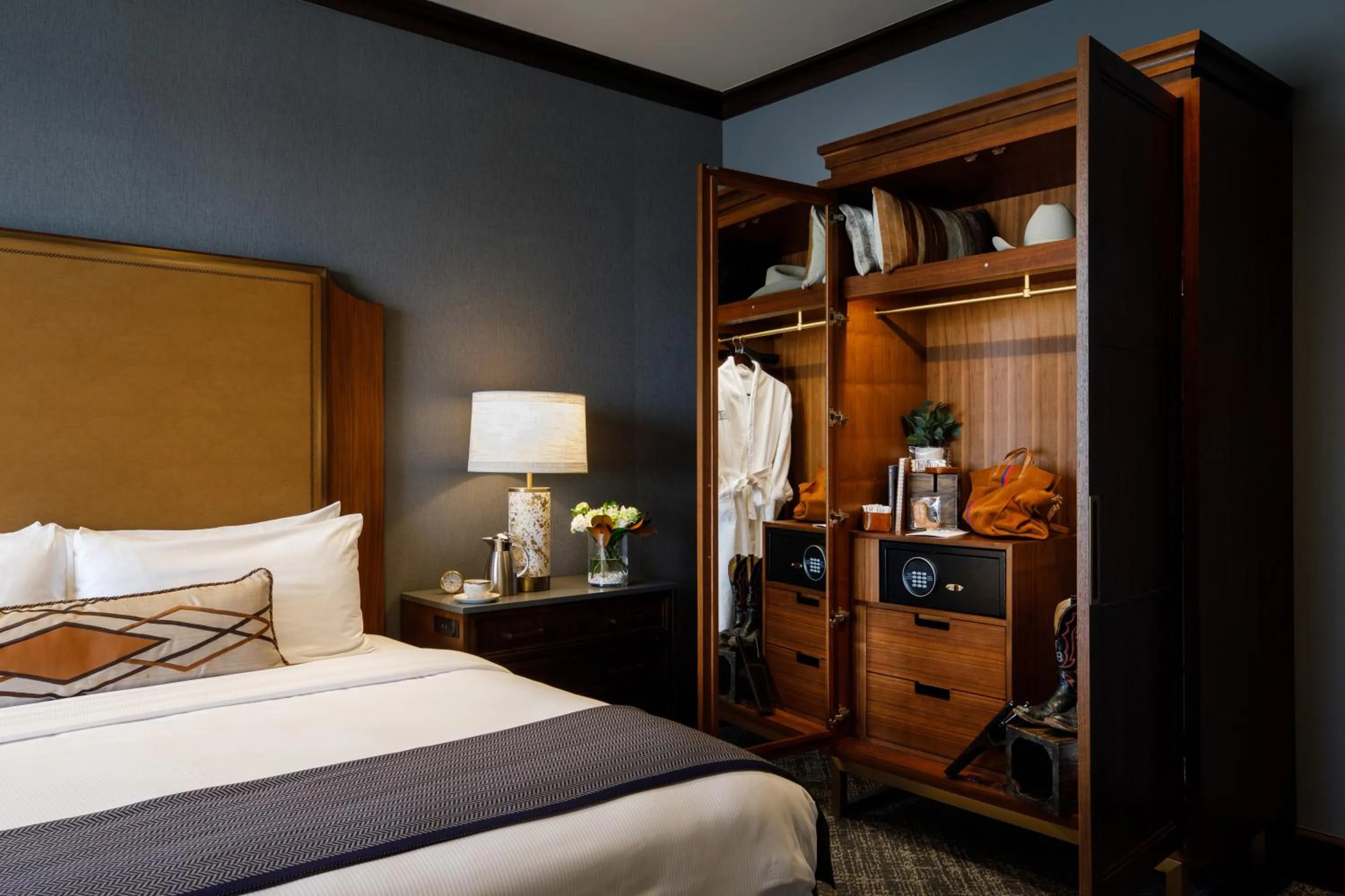 Deluxe King Room in The Barfield, Autograph Collection