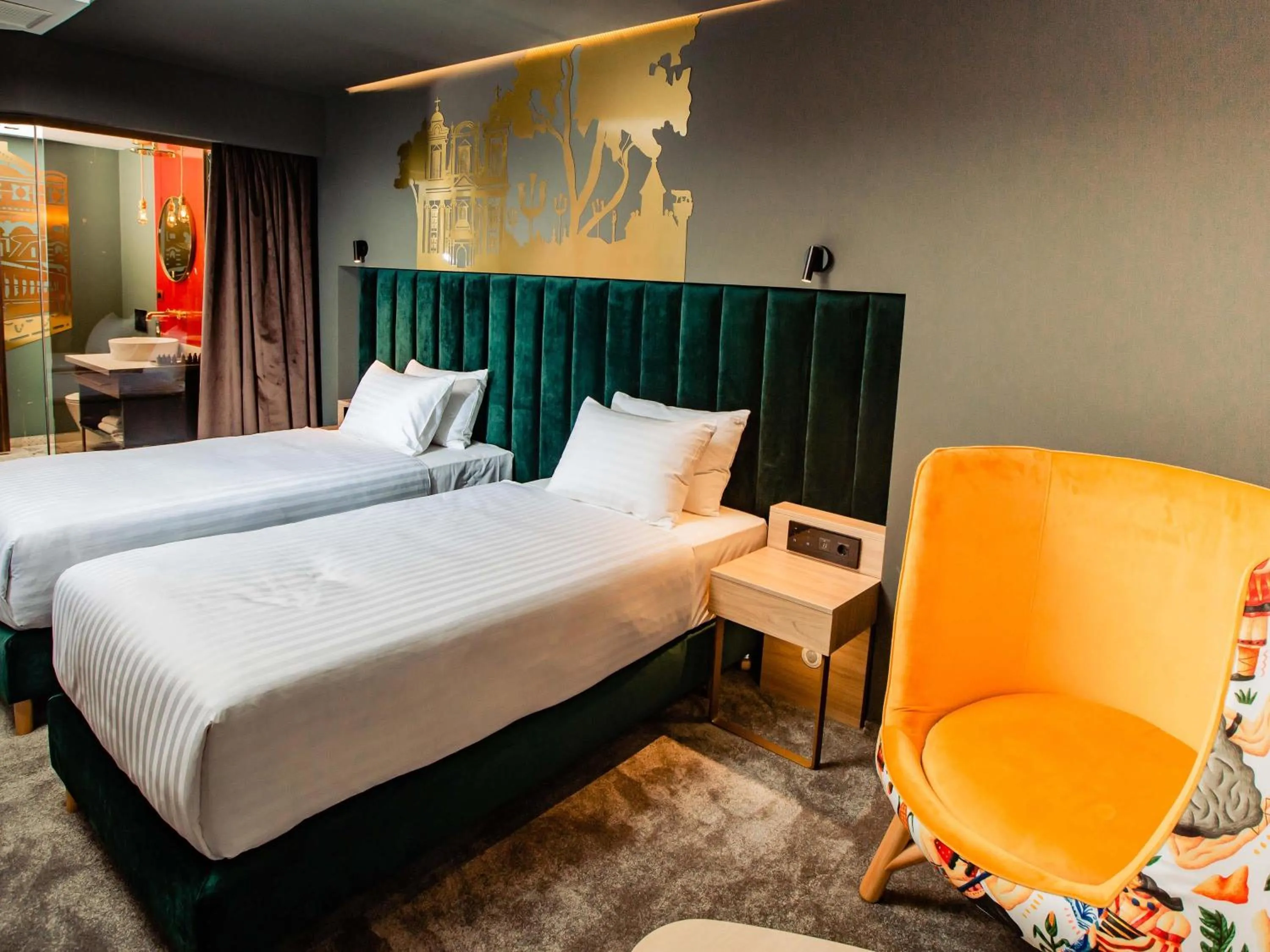 Twin Room in Mercure Timisoara