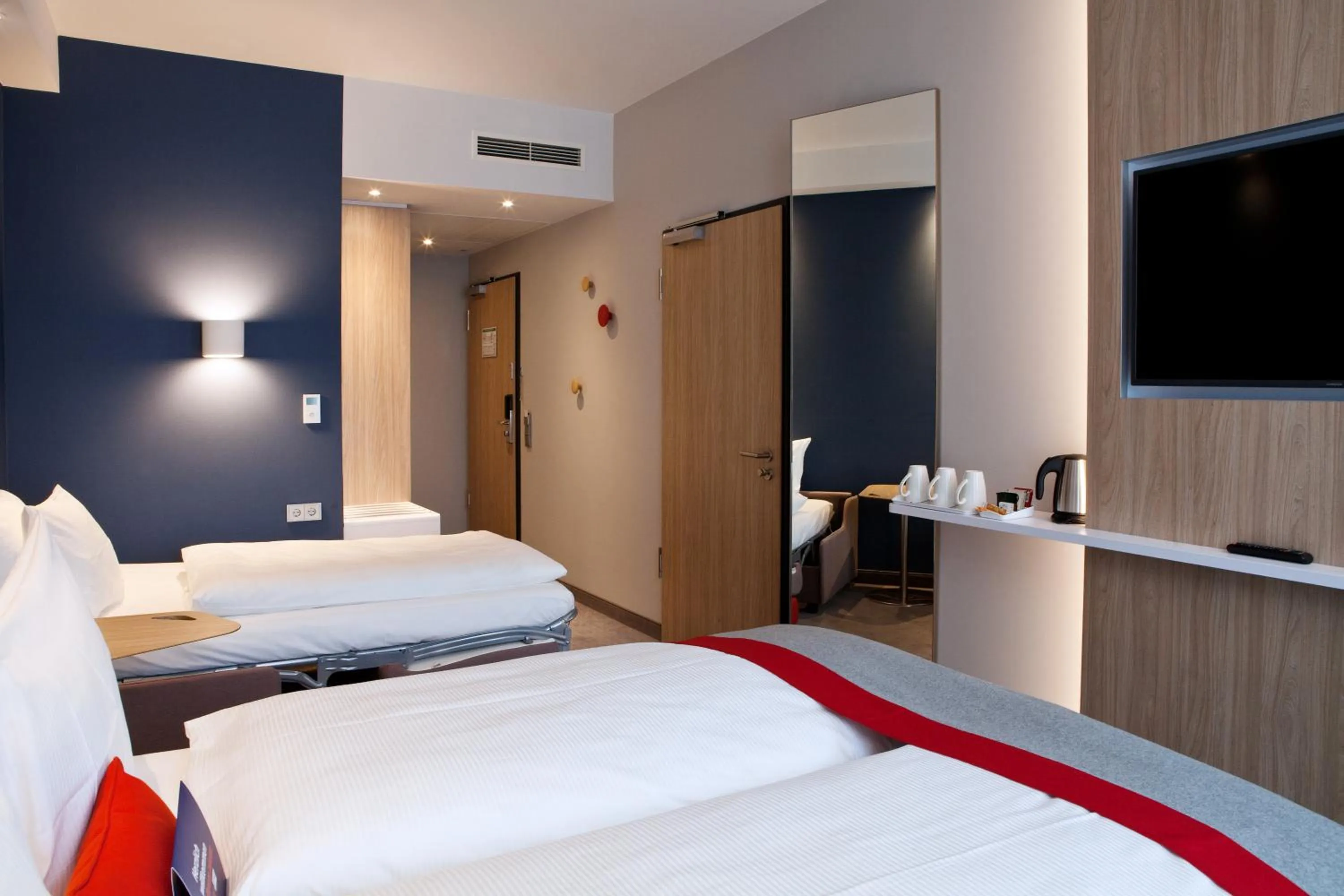 Double Room with Sofa Bed in Holiday Inn Express - Kaiserslautern by IHG