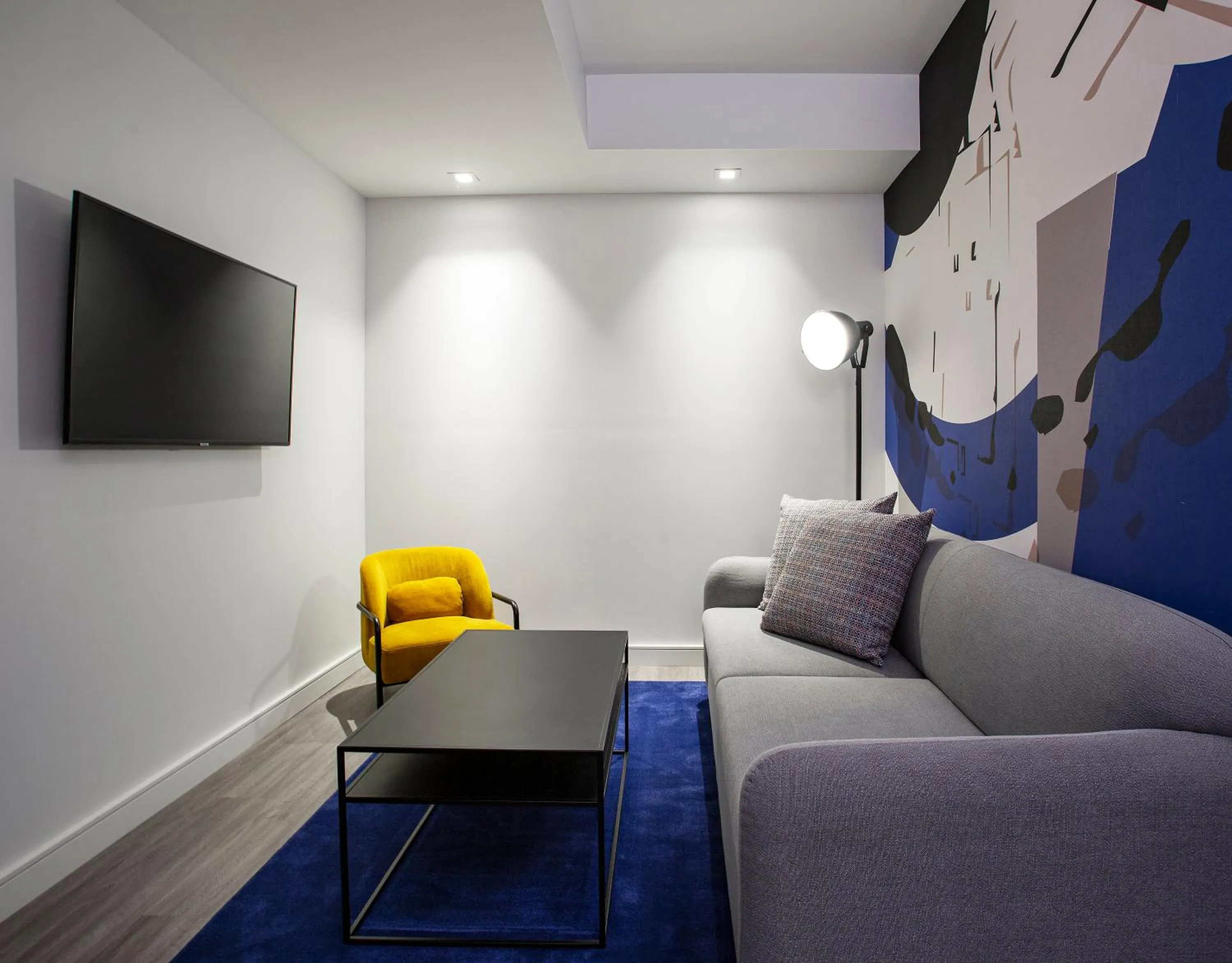 King Suite with Sofa Bed in Hotel Indigo Miami Brickell by IHG