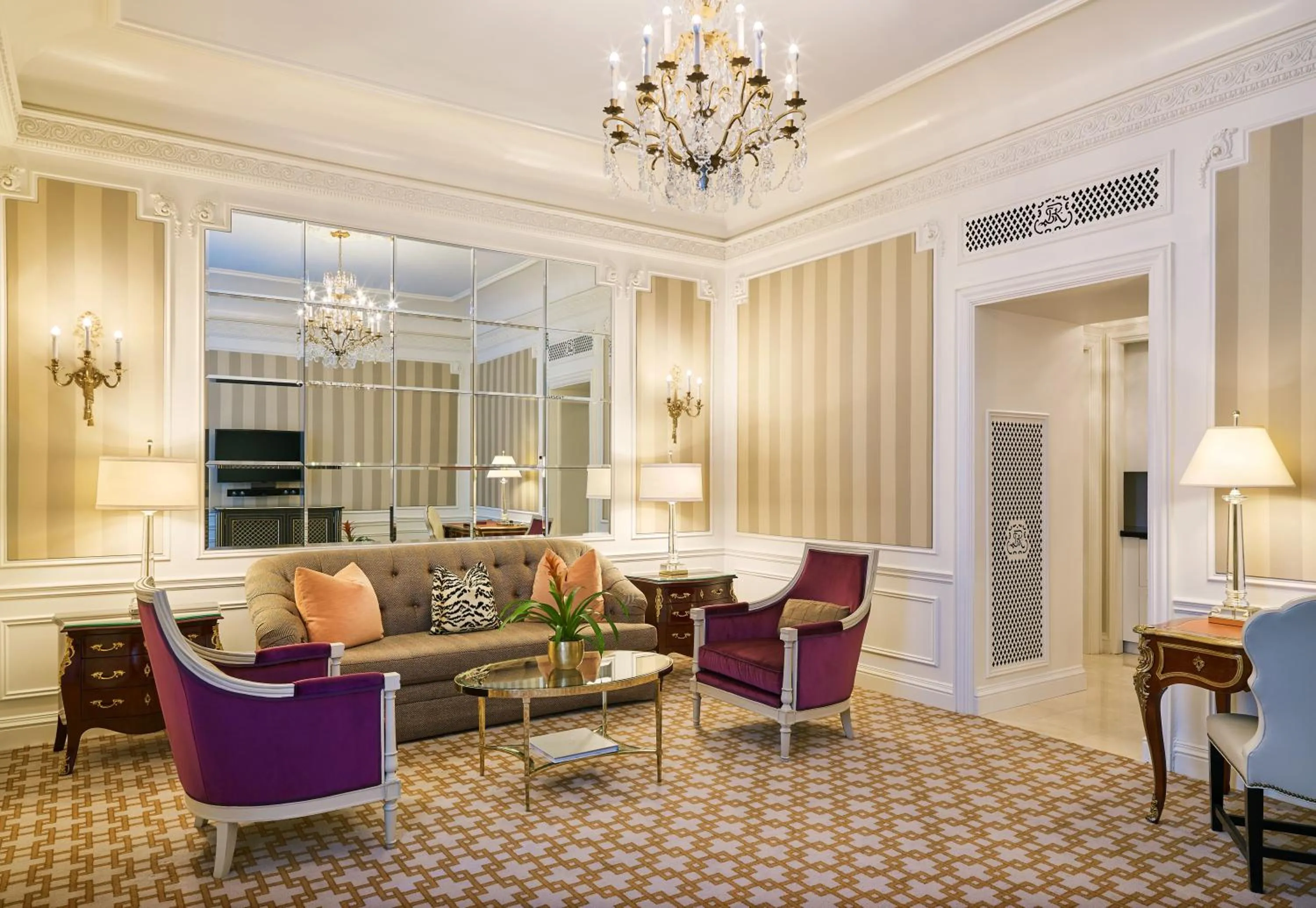 Two-Bedroom Suite in 5th & 55th Residence Club