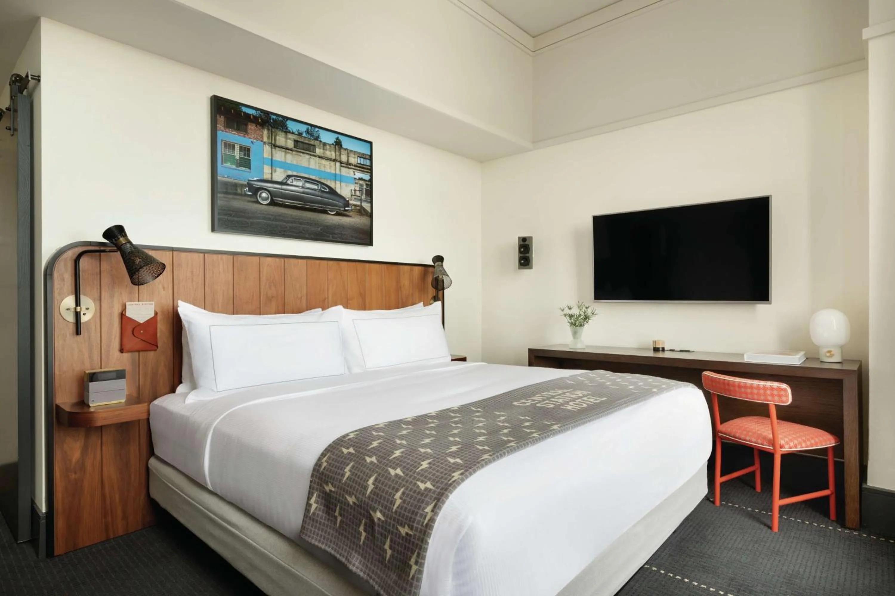 King Room in The Central Station Memphis, Curio Collection By Hilton