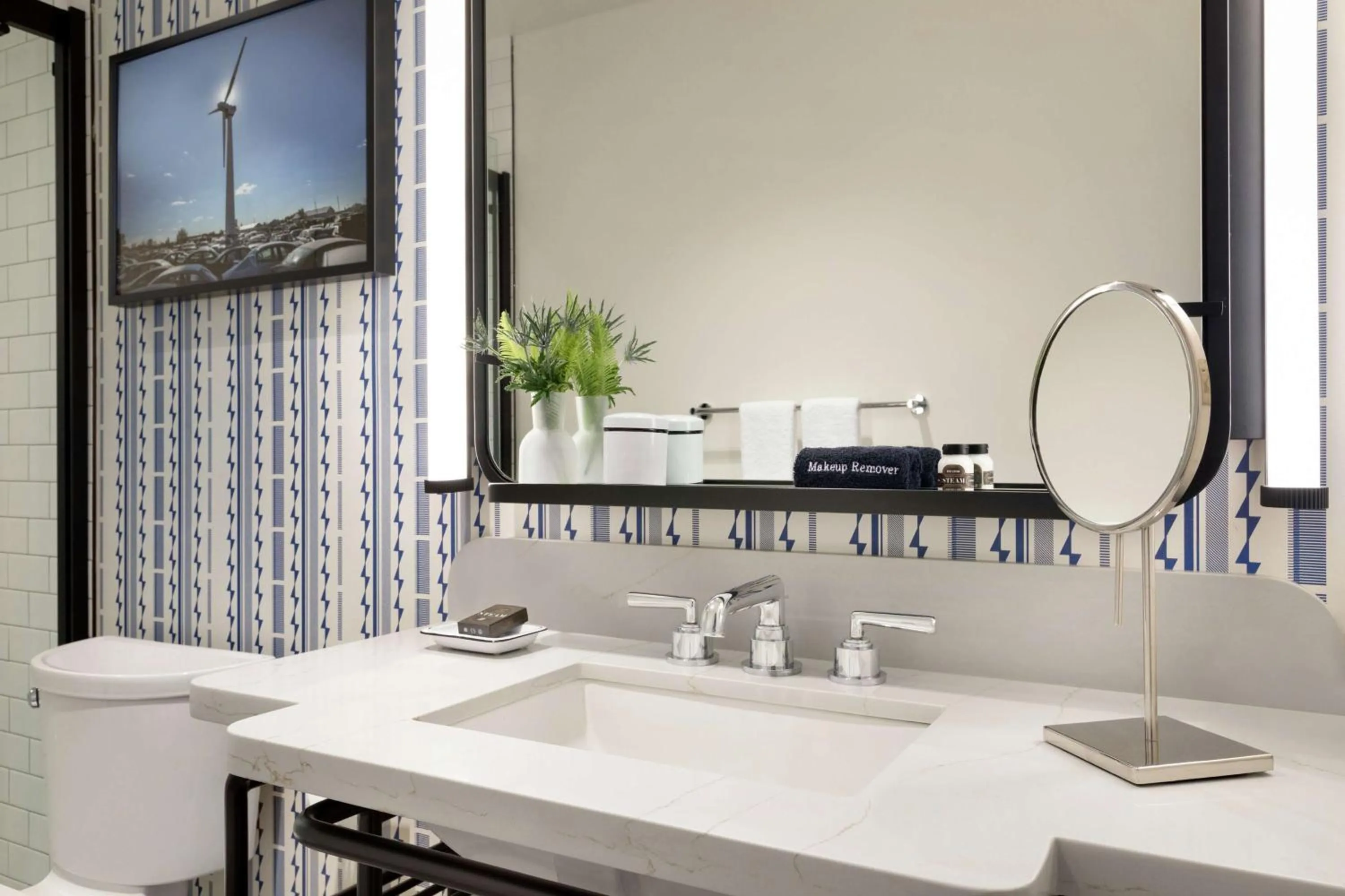 Queen Room with Two Queen Beds in The Central Station Memphis, Curio Collection By Hilton