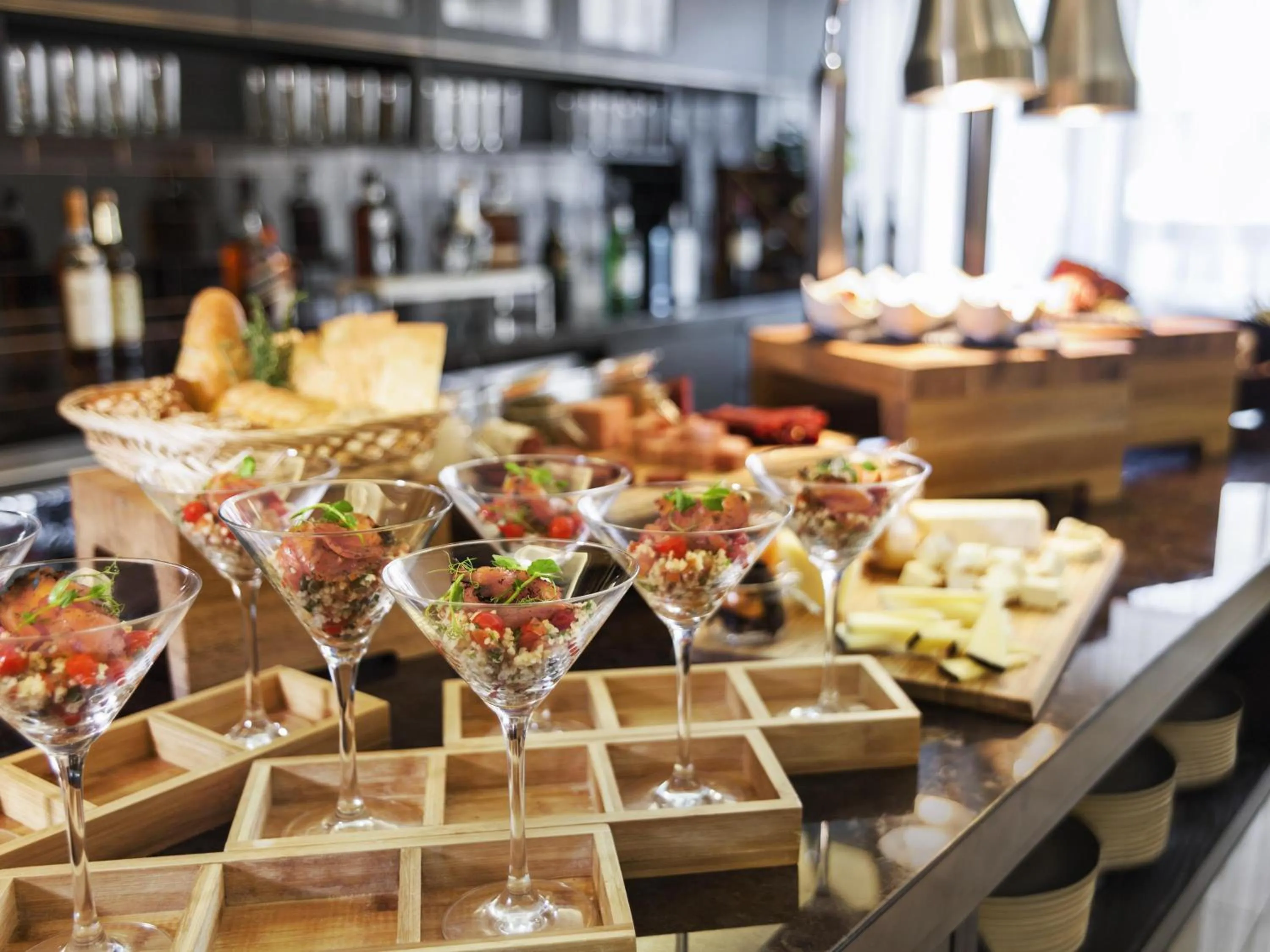 Fairmont Gold Room with One King Bed - Hearing/Mobility Accessible Tub in The Fairmont Washington DC