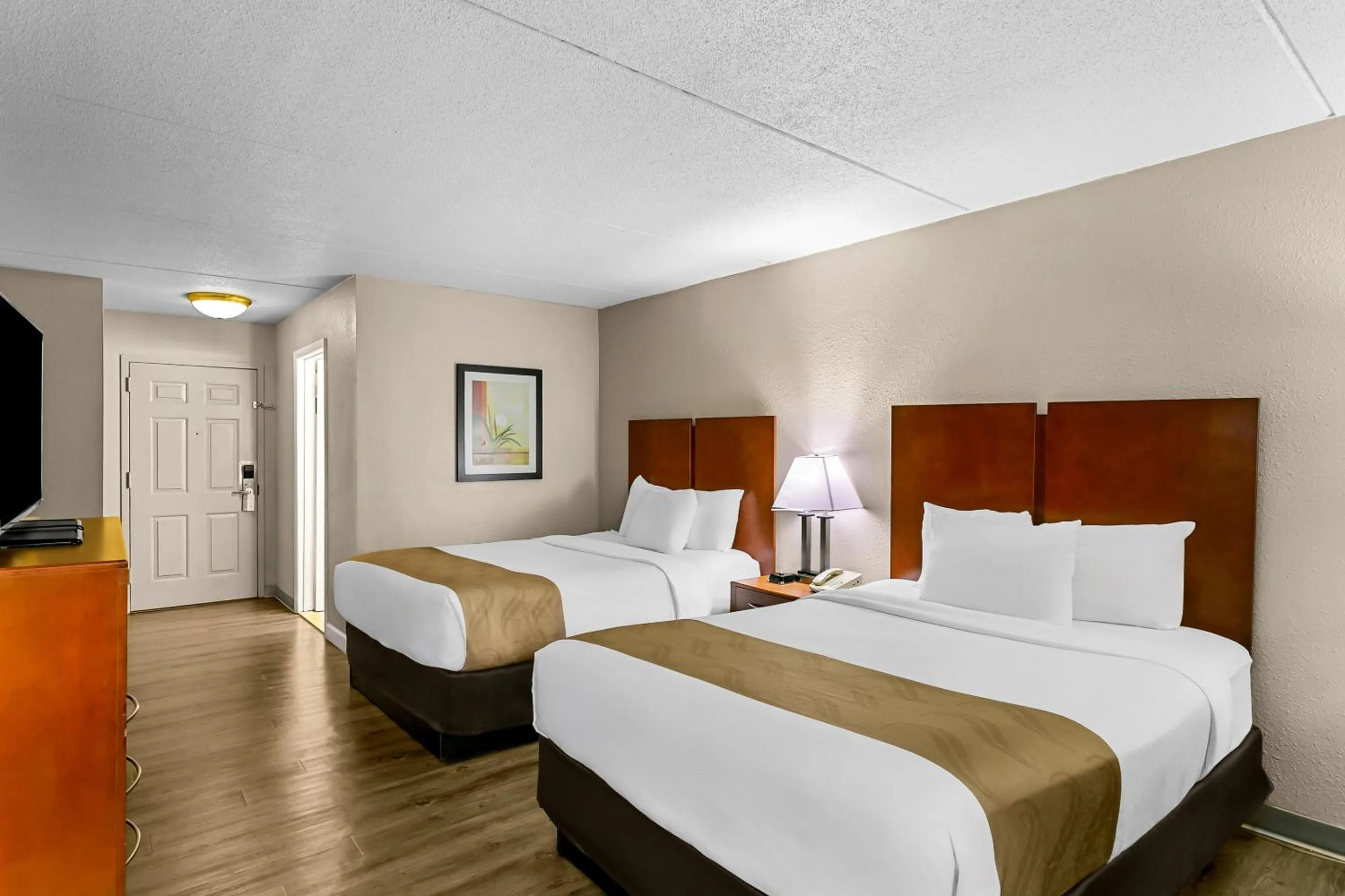 Queen Room - Accessible/Smoking in Quality Inn Jessup - Columbia South Near Fort Meade