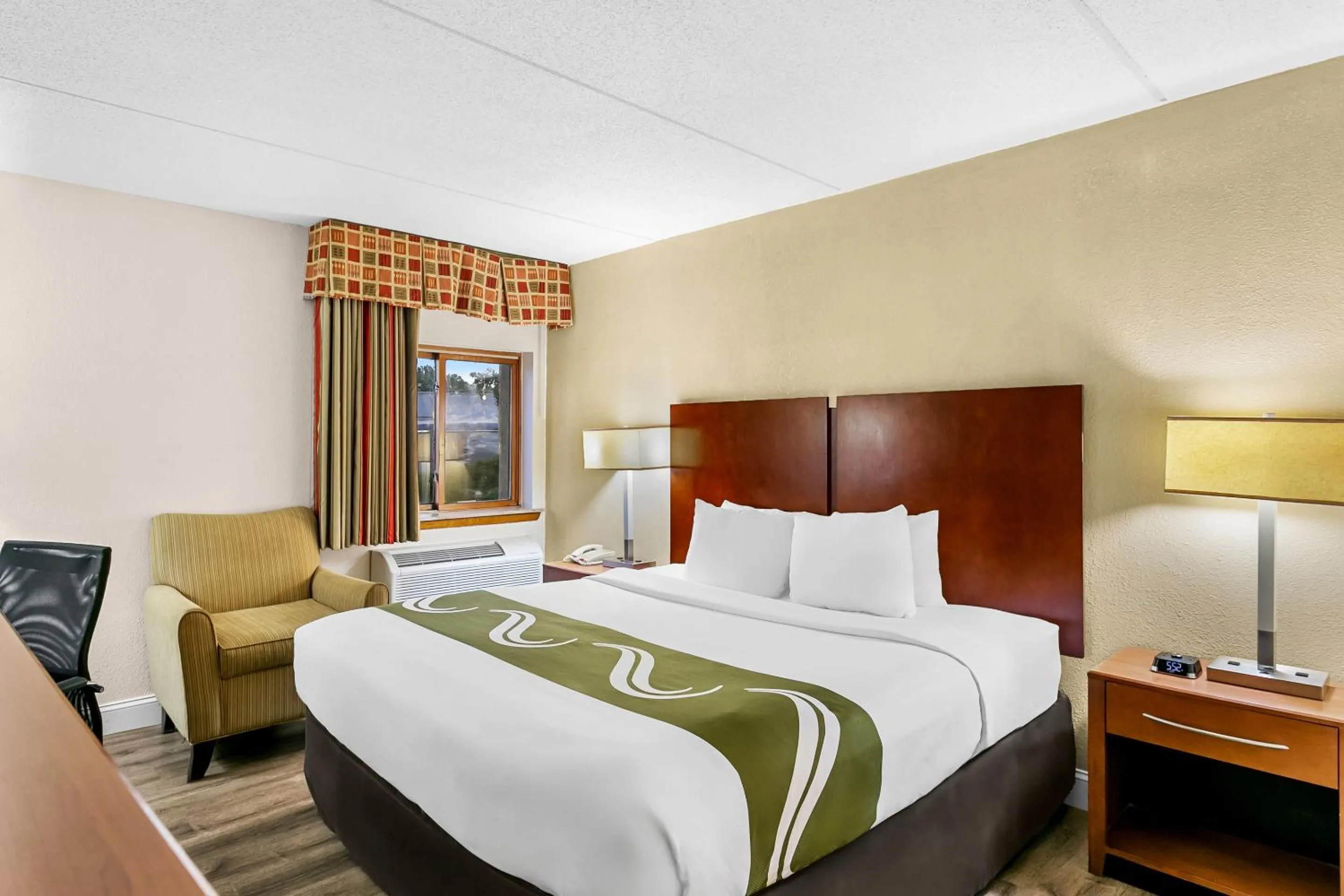 King Room - Non-Smoking in Quality Inn Jessup - Columbia South Near Fort Meade