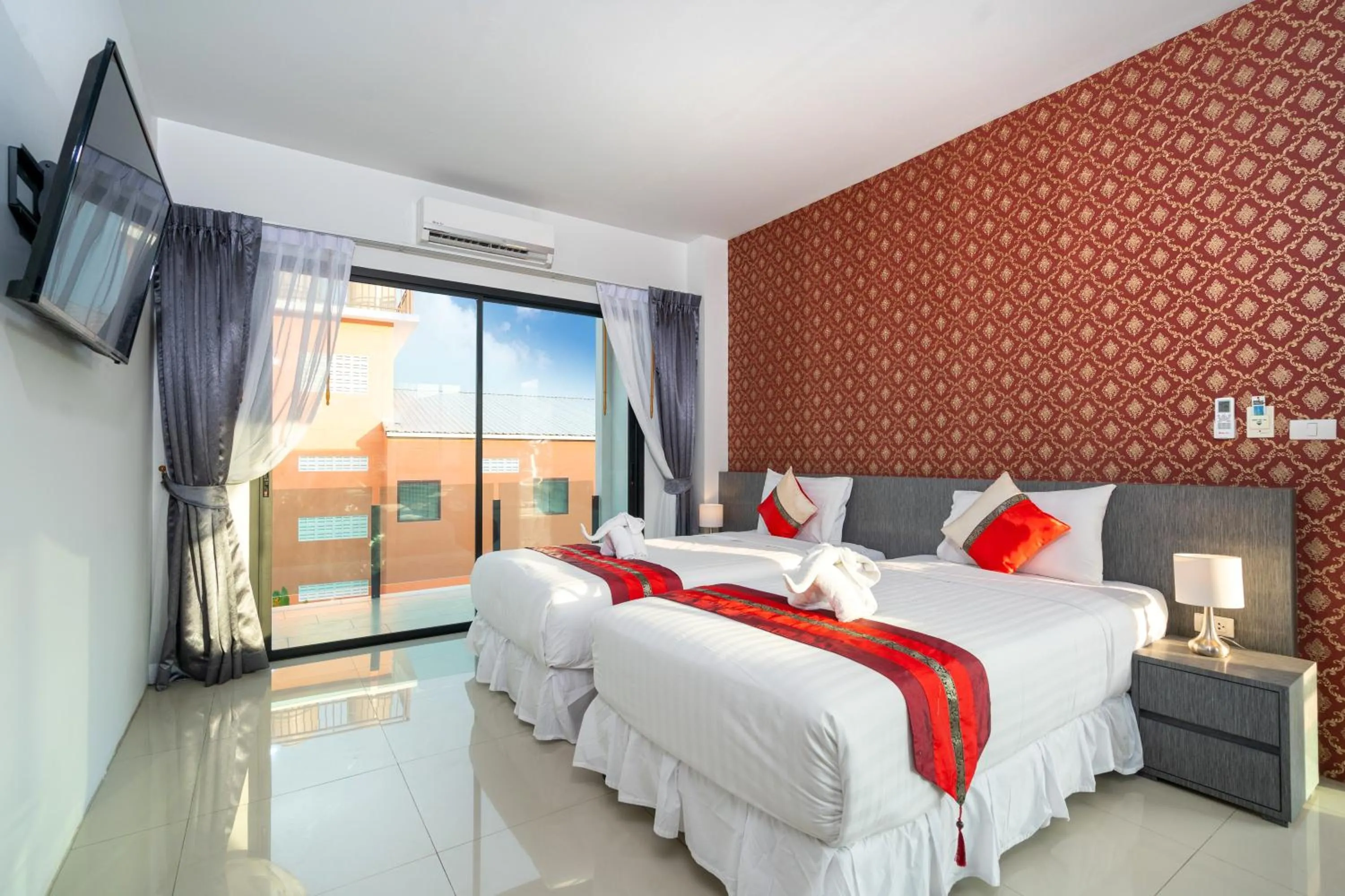 Deluxe Room in The Thames Pool Access Resort & Villa - SHA Extra Plus