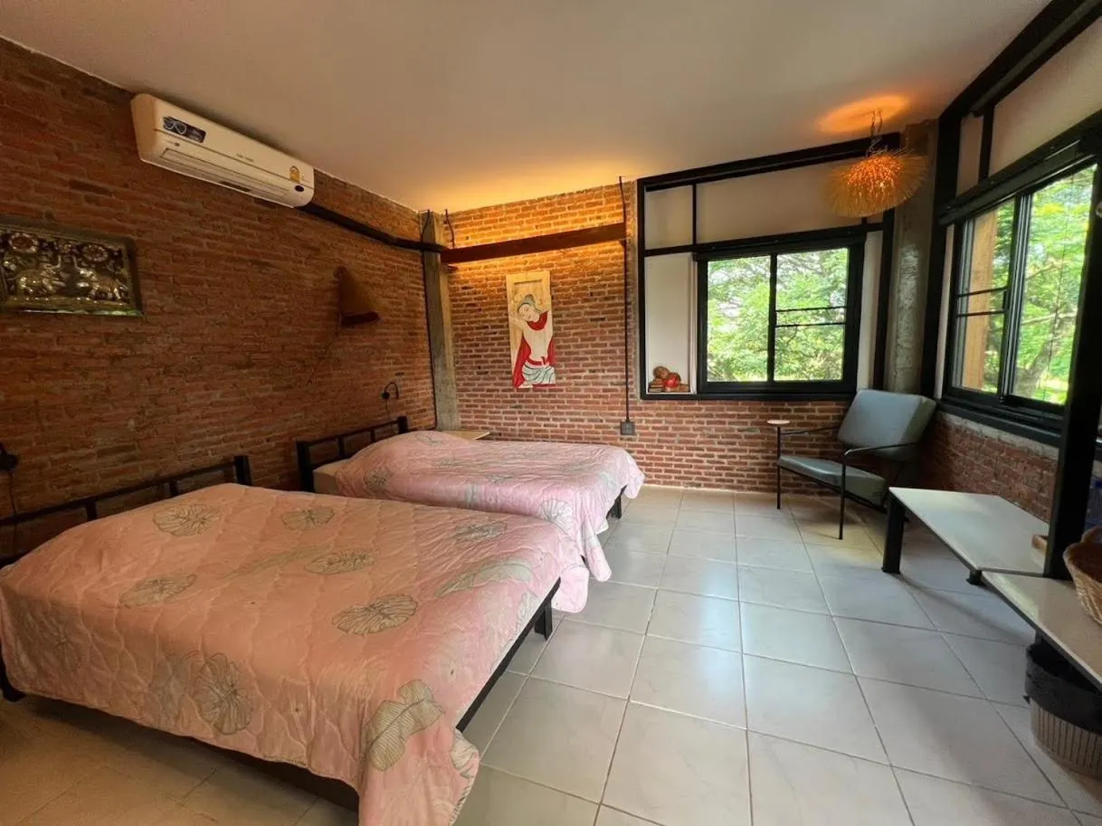 Twin Room with Shared Bathroom in SuanGlangNa