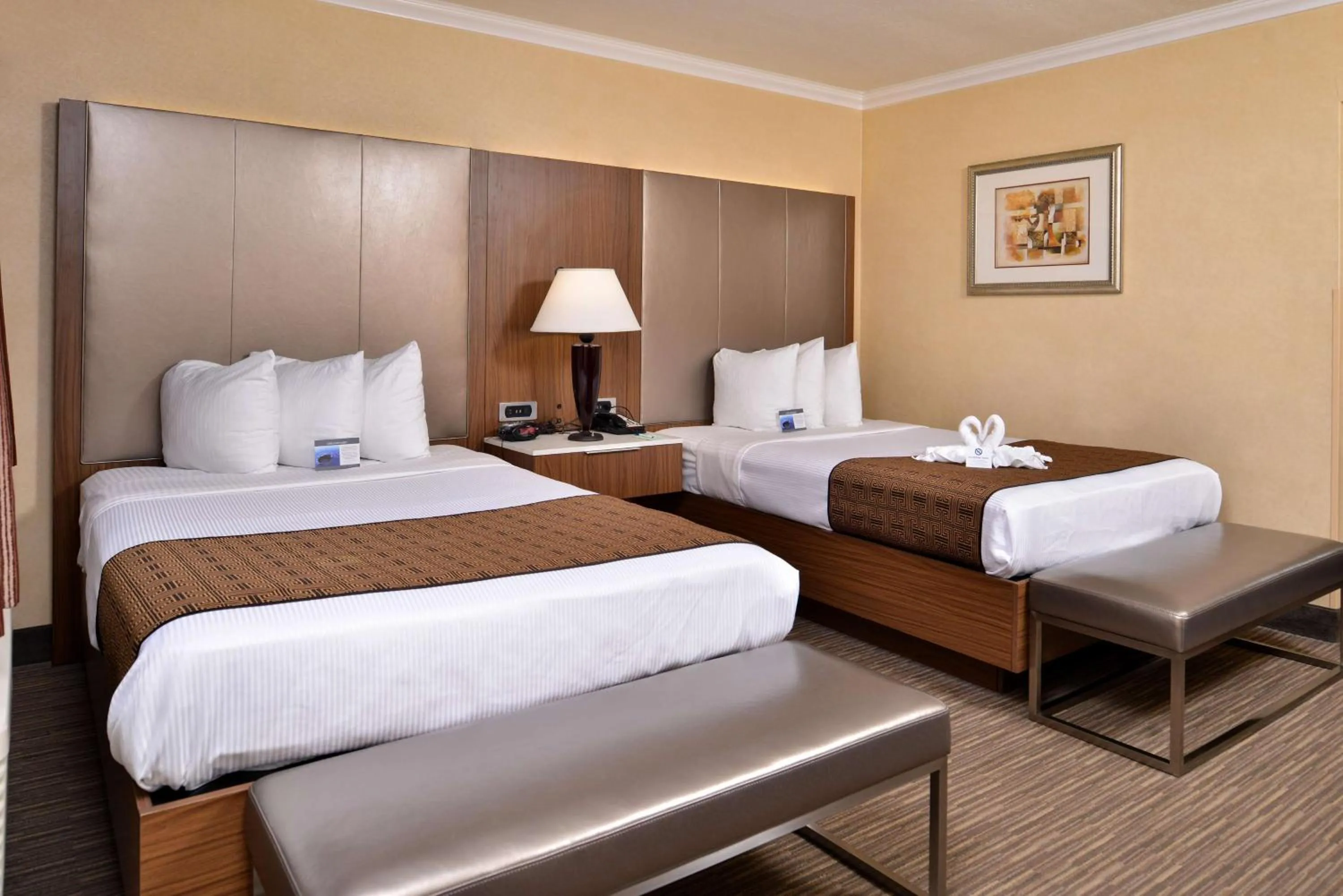 Room with Two Double Beds - Non-Smoking in Best Western Hollywood Plaza Inn Hotel - Hollywood Walk of Fame LA