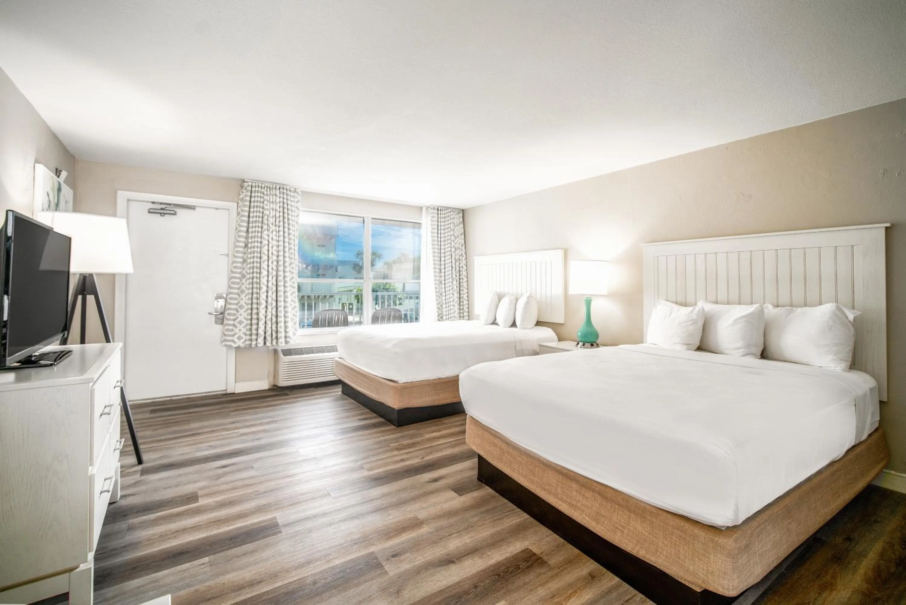 Standard Queen Room with Two Queen Beds in Perry's Ocean-Edge Resort