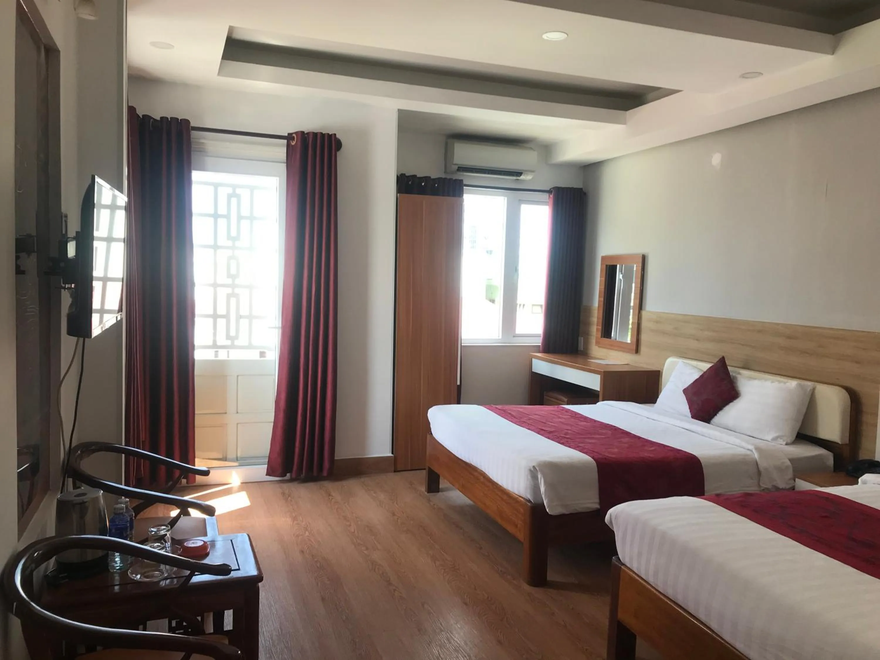 Quadruple Room with Balcony in Hong Thien 1 Hotel