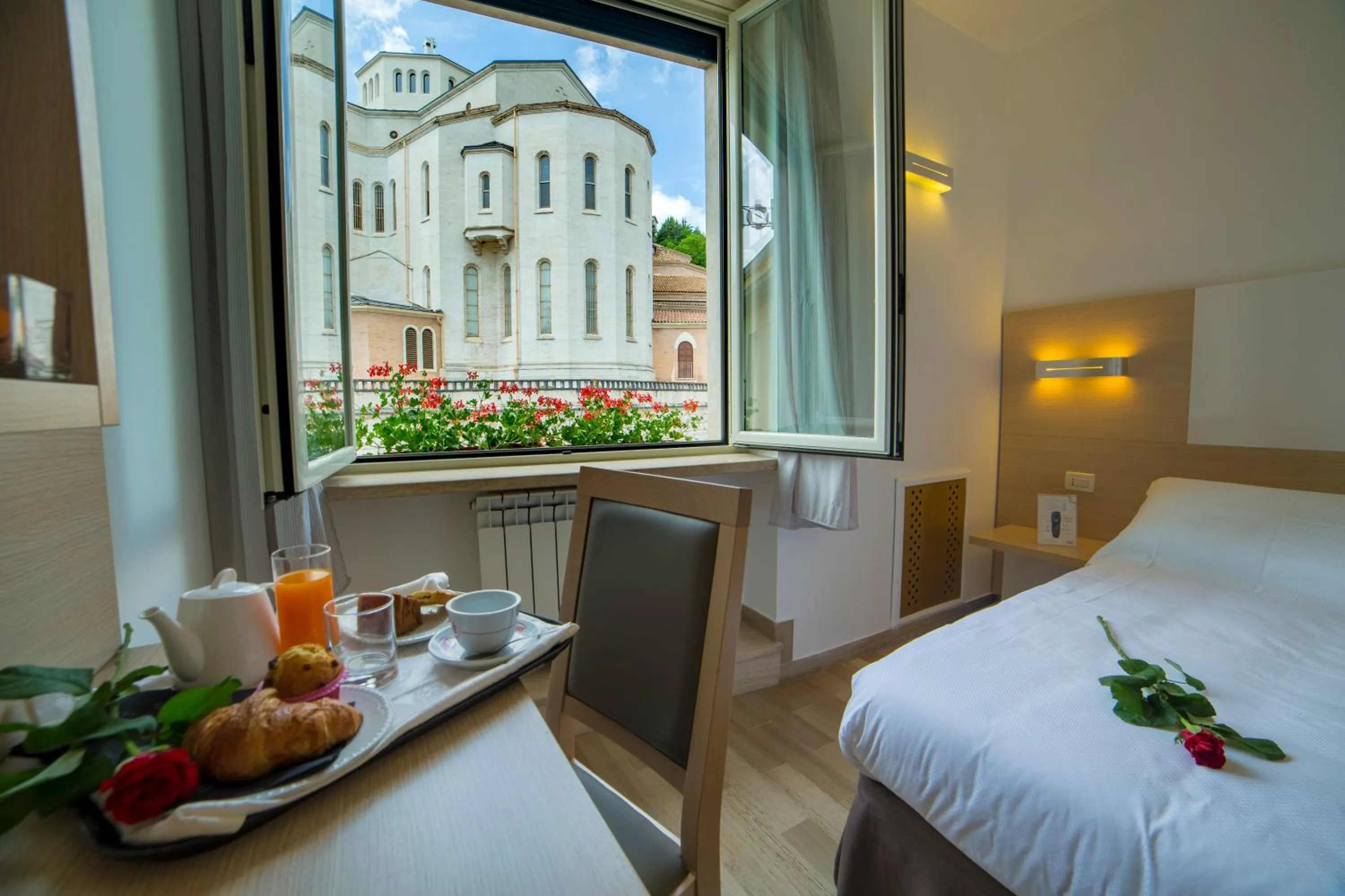 Double or Twin Room with View in Hotel Delle Rose