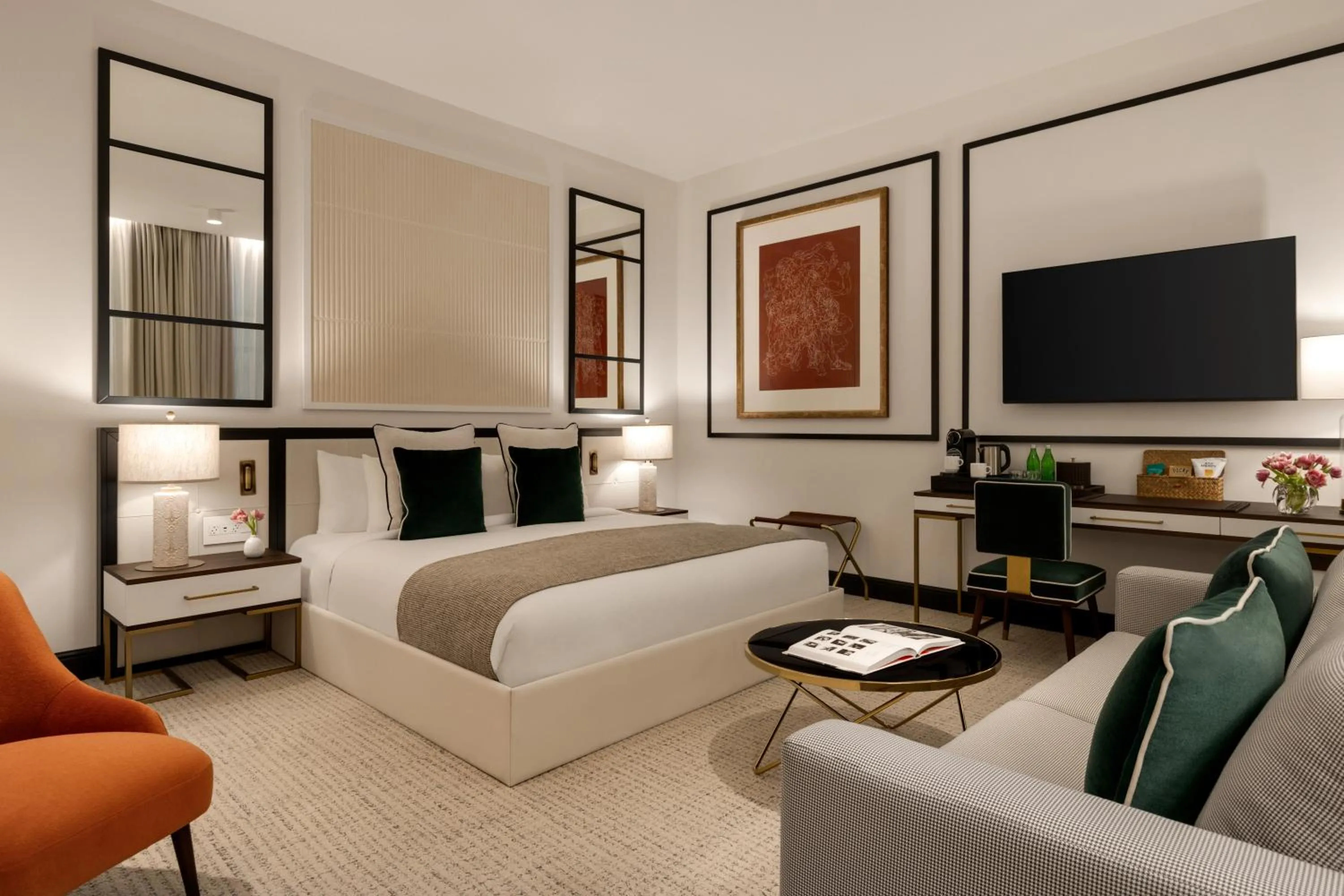 Junior Suite Mobility/Hearing Accessible with Roll-In Shower in The Chemists Club Hotel