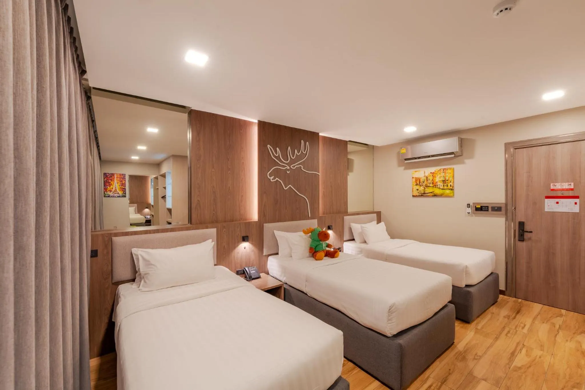 Triple Room in Moose Hotel Chiangmai