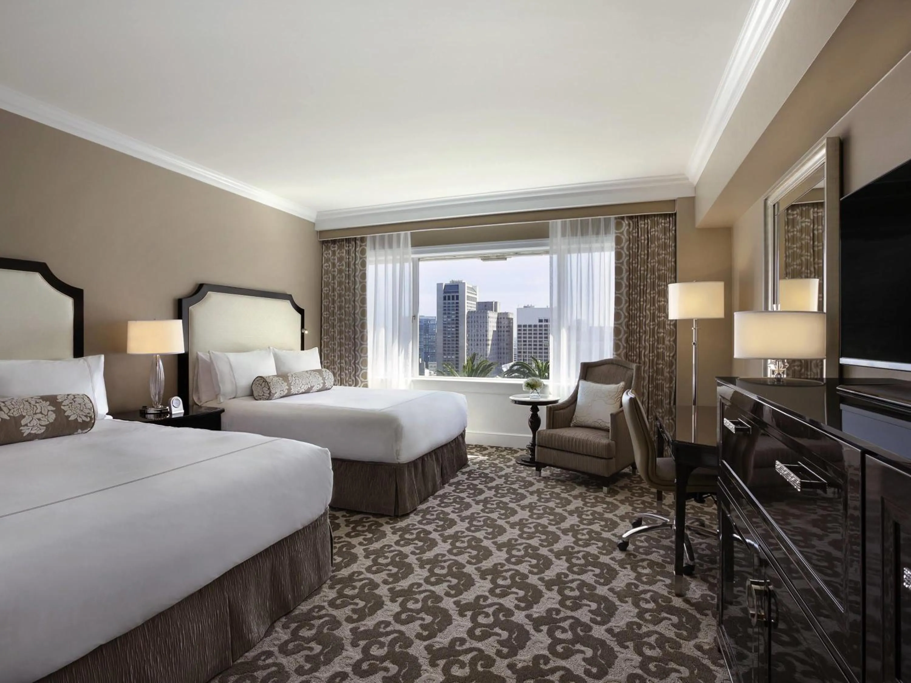 Signature Queen Room with Two Queen Beds and Roll-In Shower - Skyline View/Mobility Accessible in Fairmont San Francisco