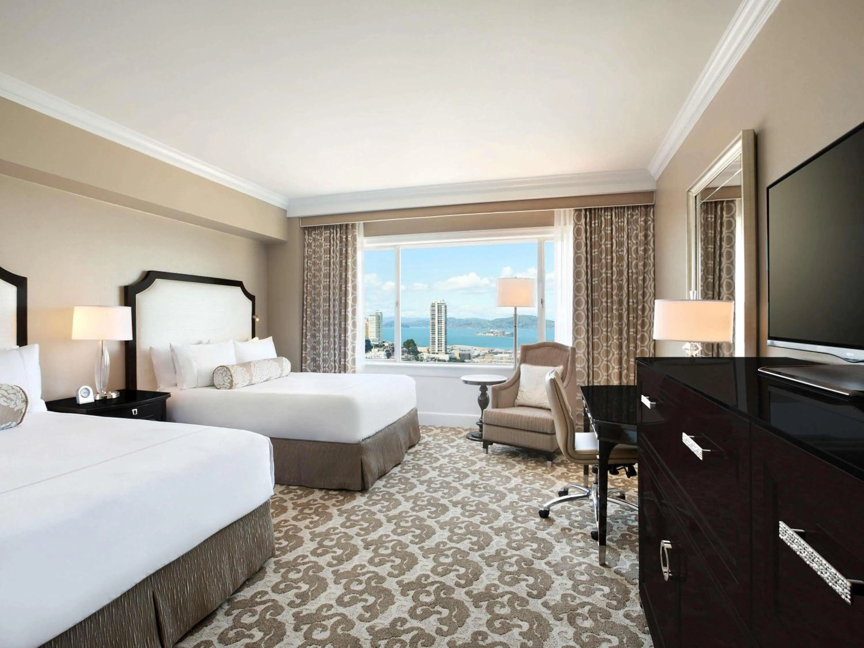 Signature Queen Room with Two Queen Beds and Bay View in Fairmont San Francisco
