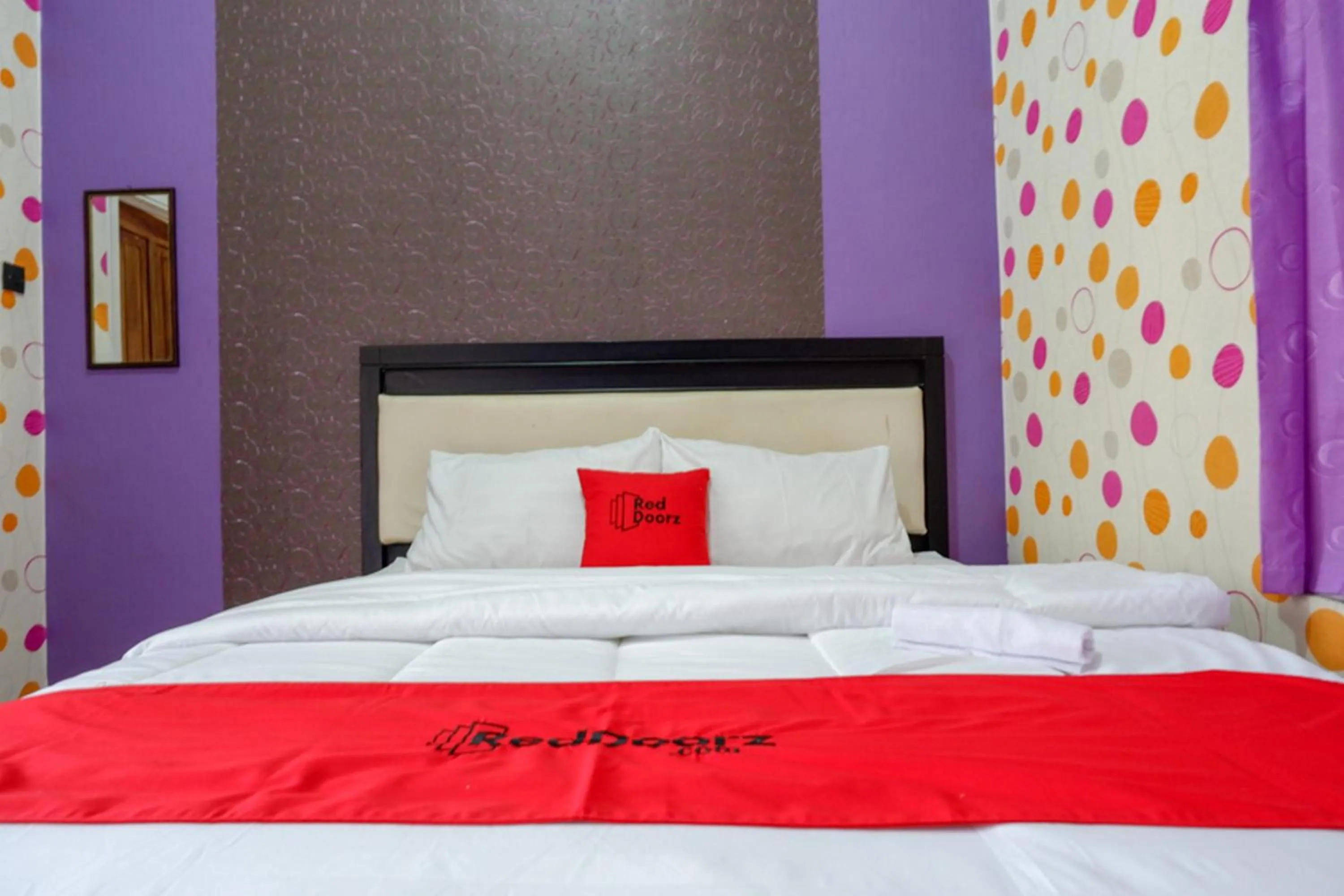 Standard Double Room in RedDoorz near Stasiun Kebumen