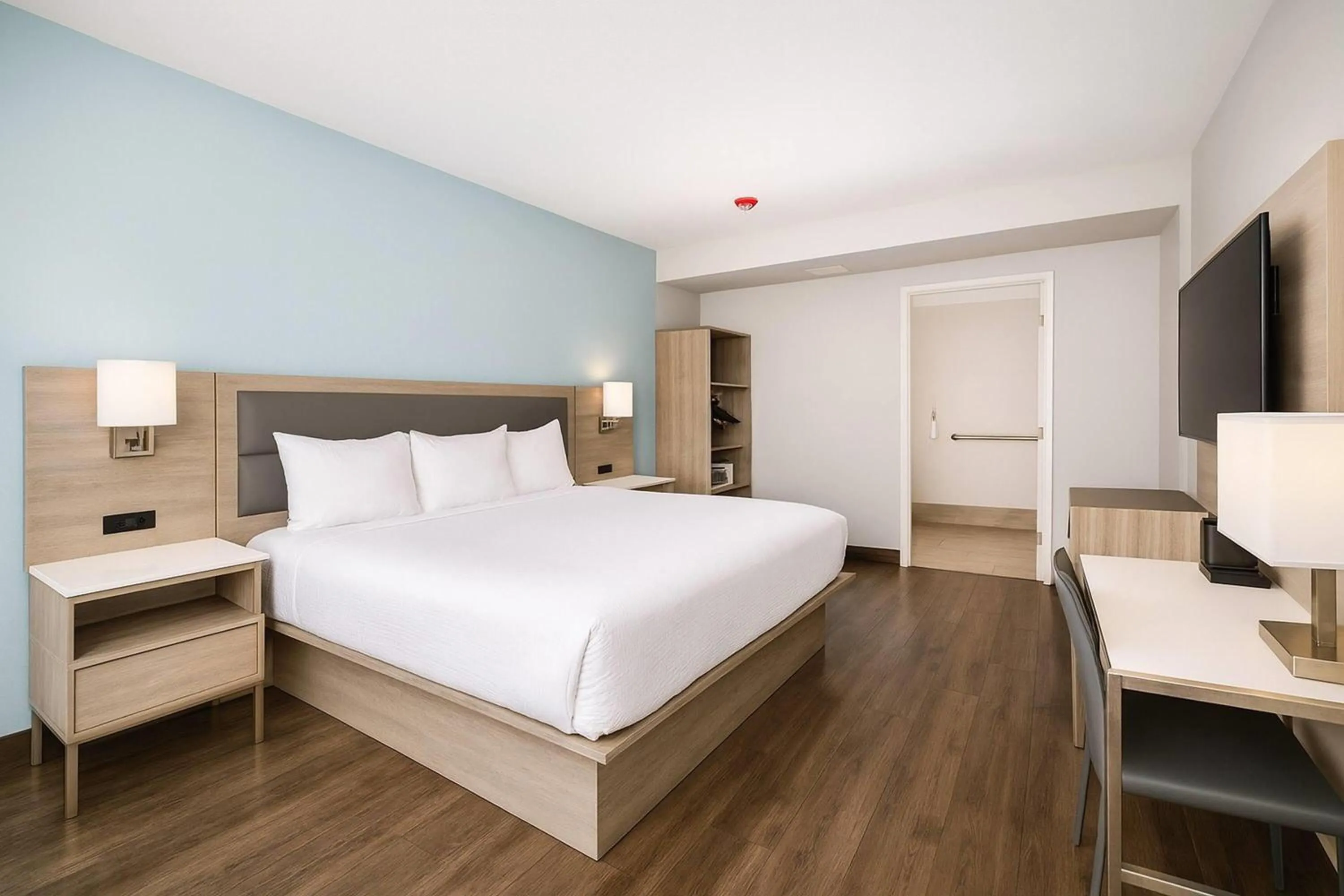 King Room - Disability Access/Non-Smoking in Travelodge by Wyndham LAX