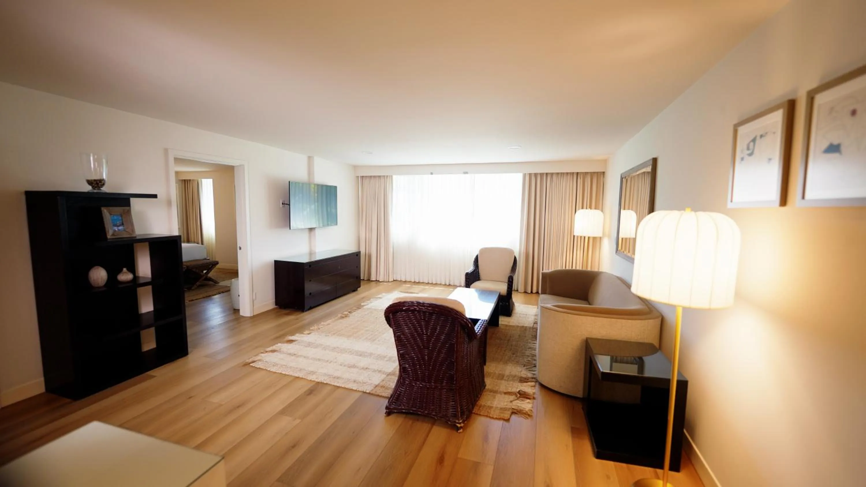 One Bedroom Suite  in Luxe Sunset Boulevard Hotel