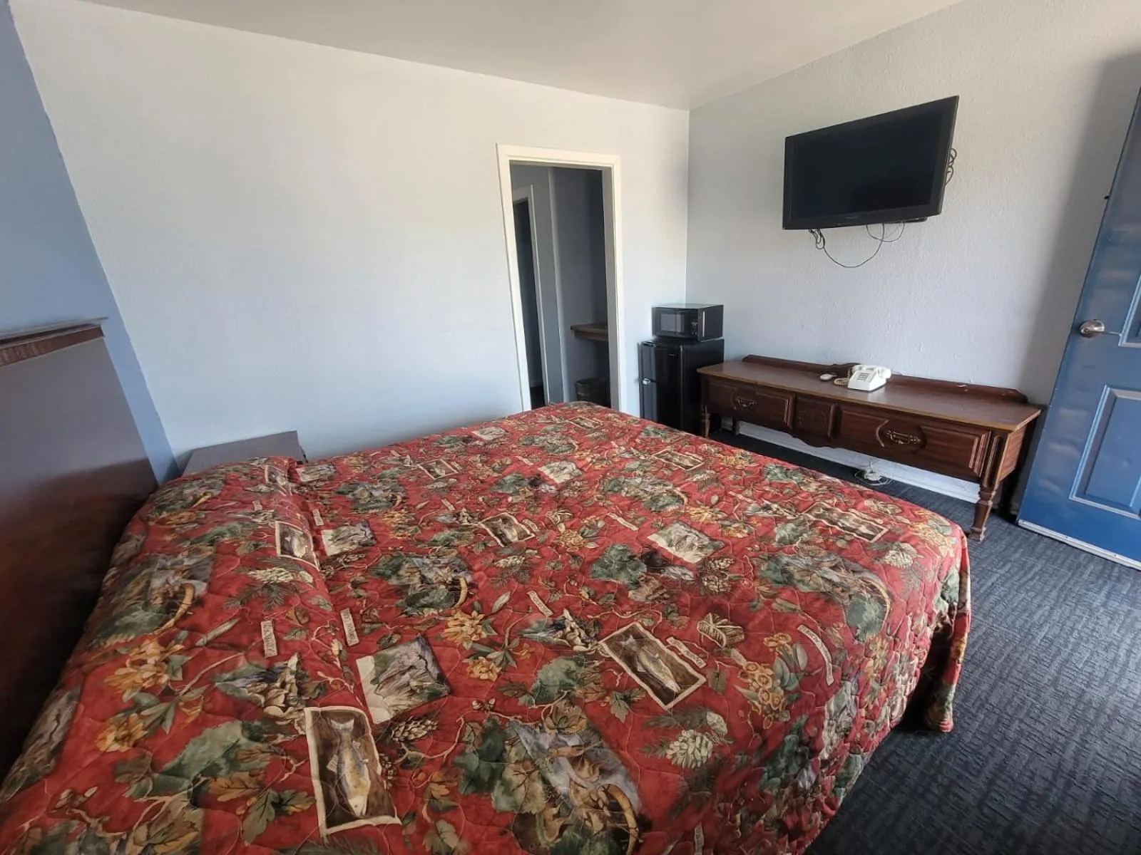 King Bed with Kitchenette Non-Smoking in Heritage Budget Inn By OYO Hwy 84