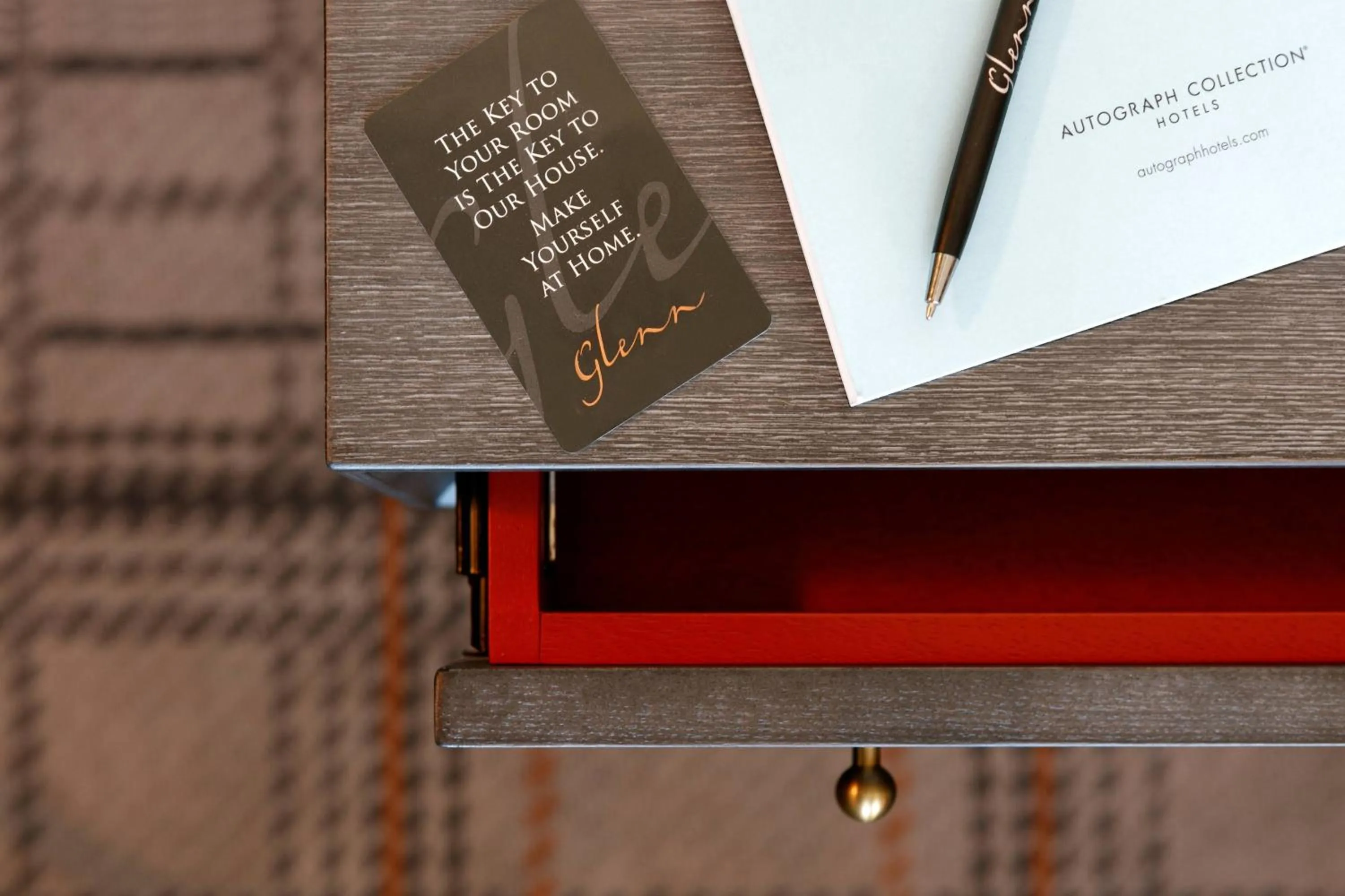 King Room in Glenn Hotel, Autograph Collection