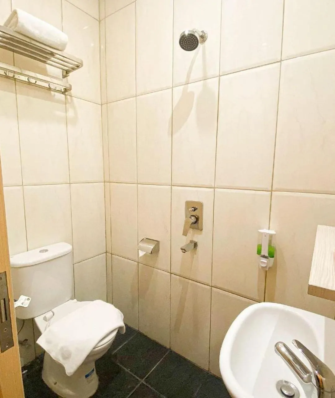 Small Single Room in Front One Cabin Sunter