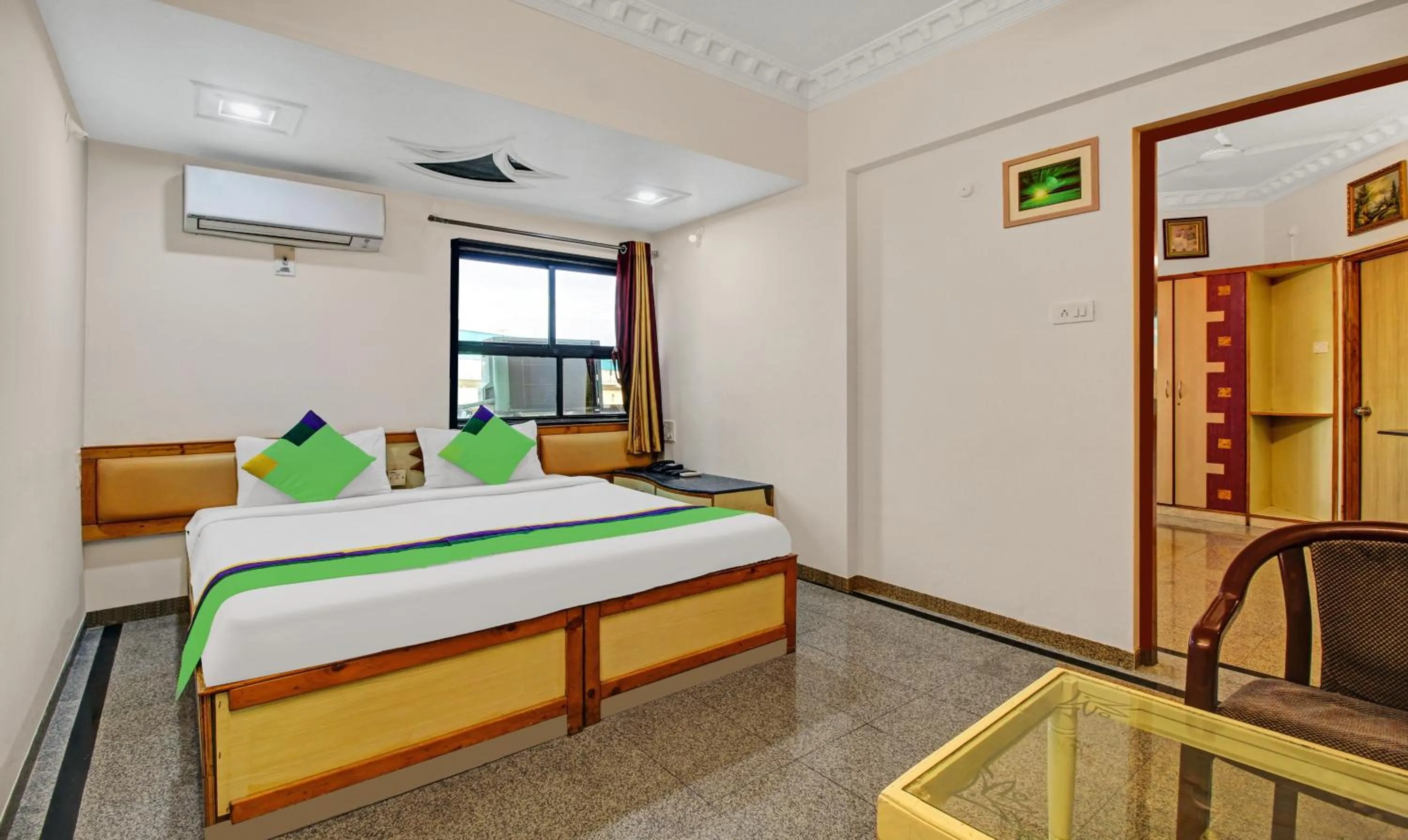 Deluxe Double Room - single occupancy in Treebo Eagle Executive