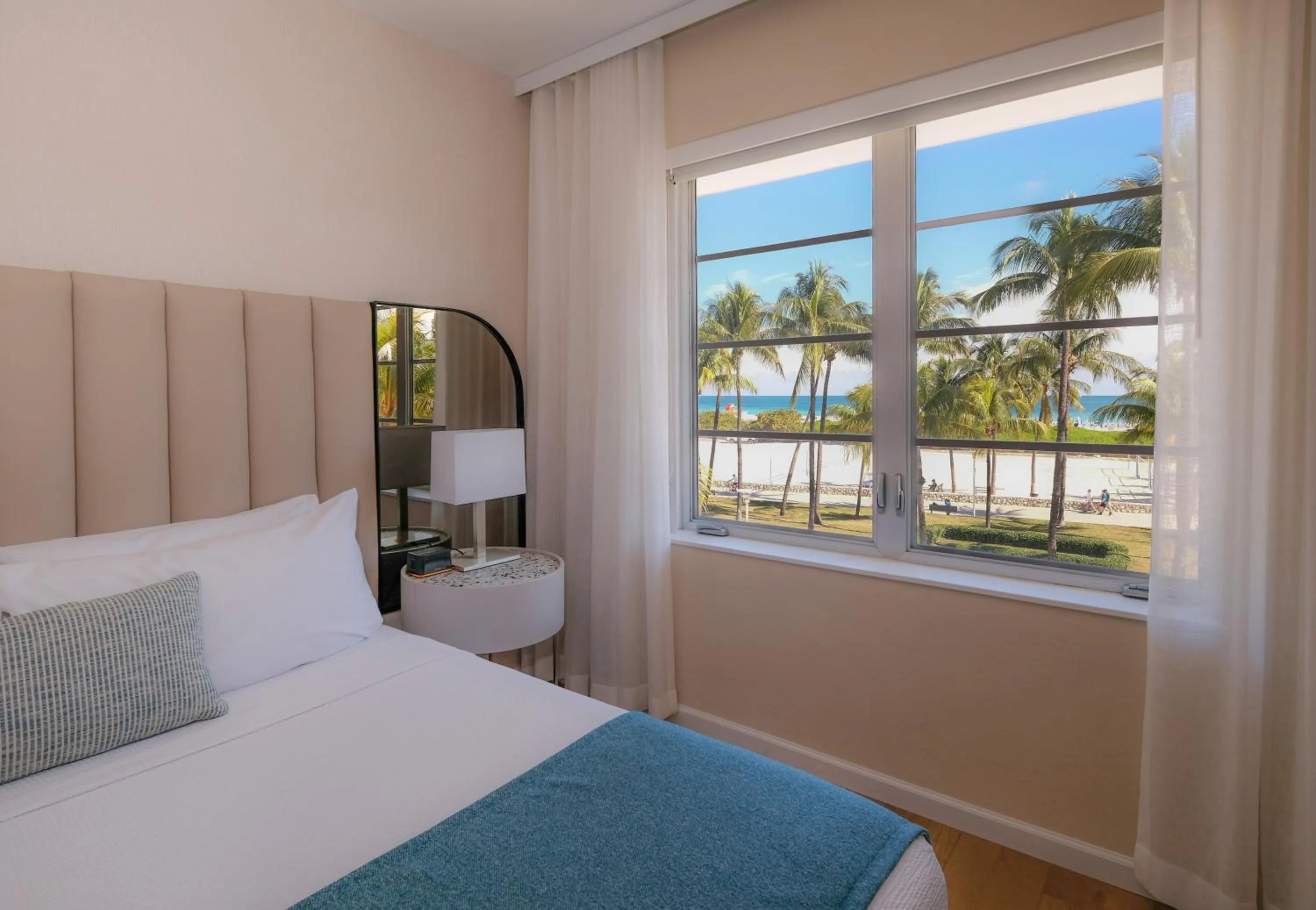 Oceanfront Two Double Beds in Avalon Hotel