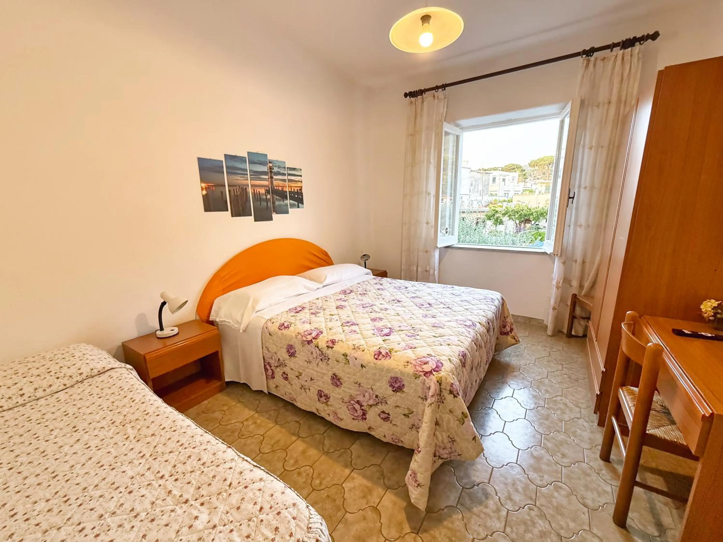 Double Room with Mountain View in Pensione Villa Mena